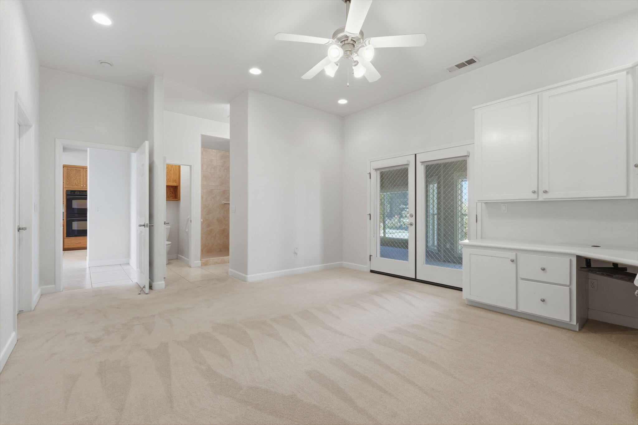 696 Rolling Hills Ct, Exeter, CA 93221
