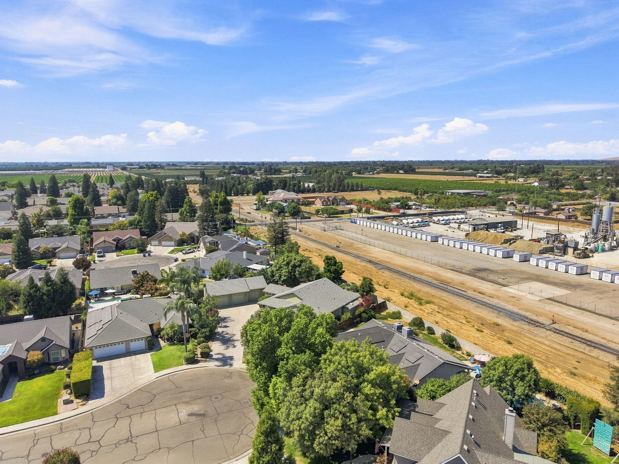 696 Rolling Hills Ct, Exeter, CA 93221