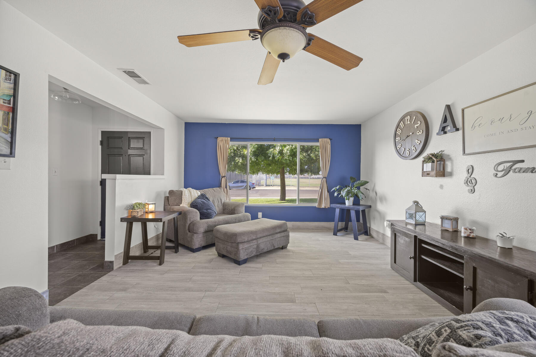 1749 E Kohn Ave, Tulare, CA 93274
