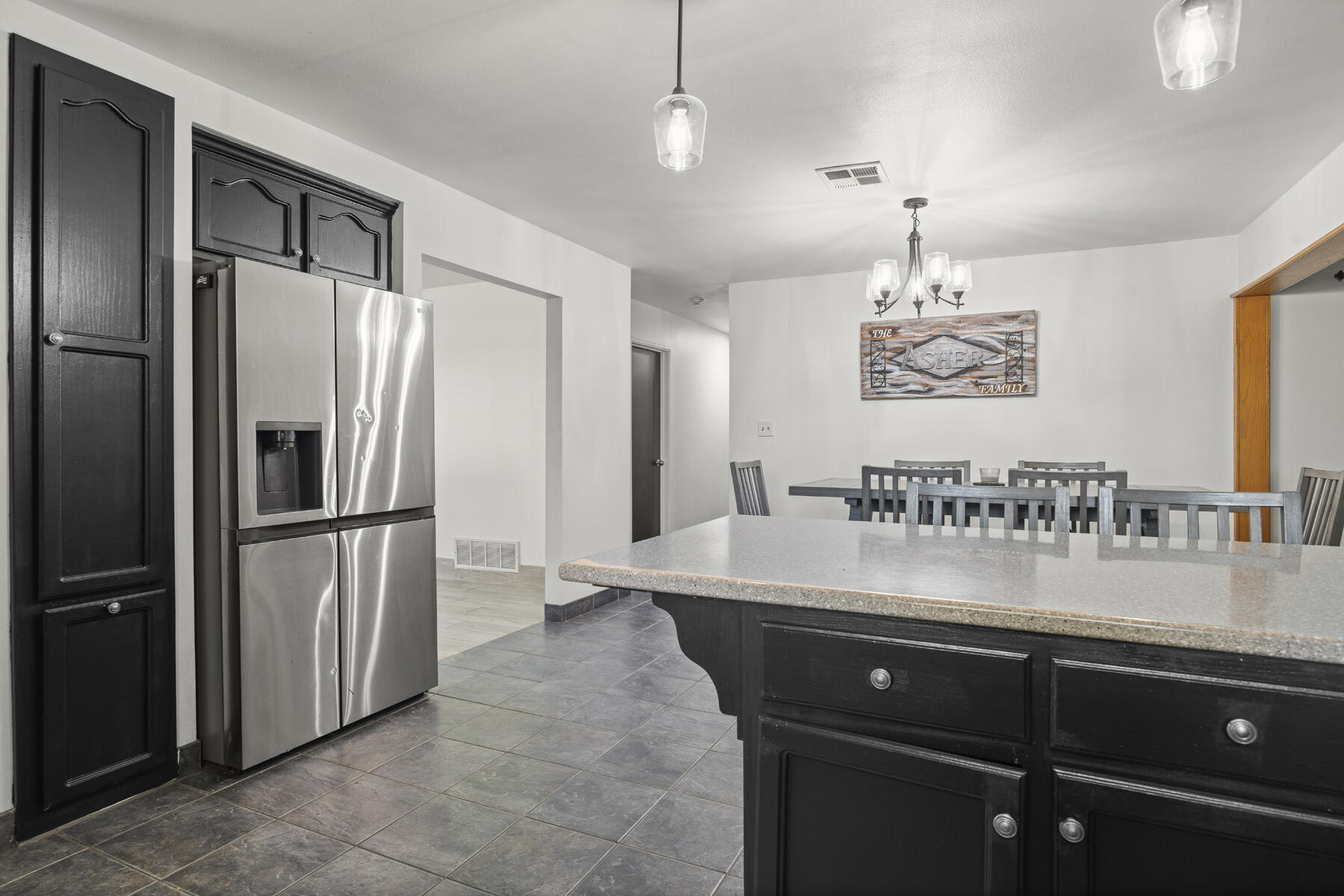 1749 E Kohn Ave, Tulare, CA 93274
