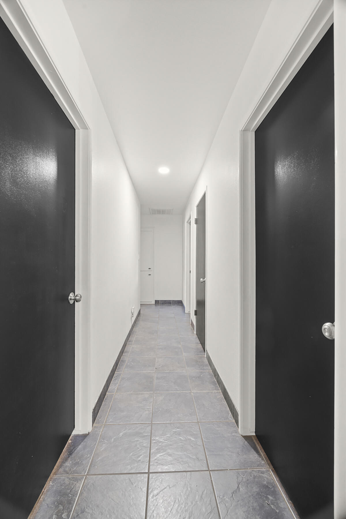 1749 E Kohn Ave, Tulare, CA 93274