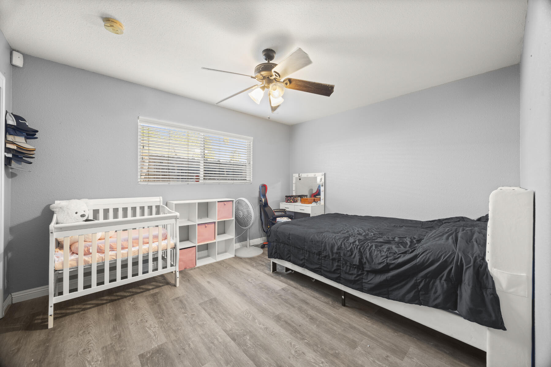 1749 E Kohn Ave, Tulare, CA 93274