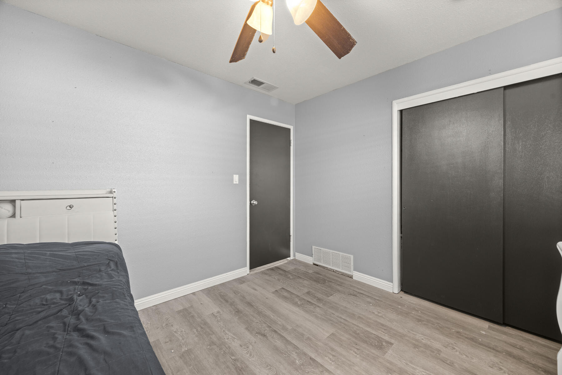 1749 E Kohn Ave, Tulare, CA 93274