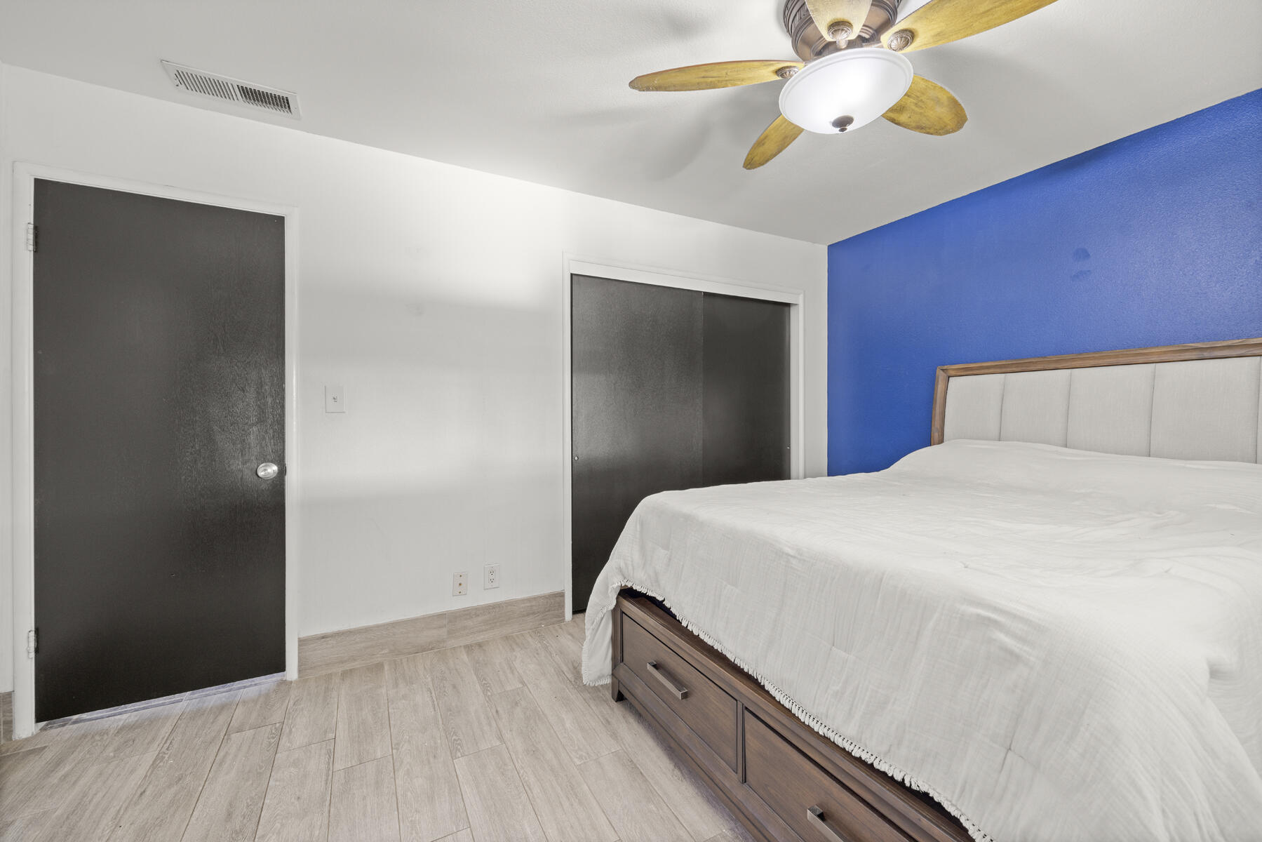 1749 E Kohn Ave, Tulare, CA 93274
