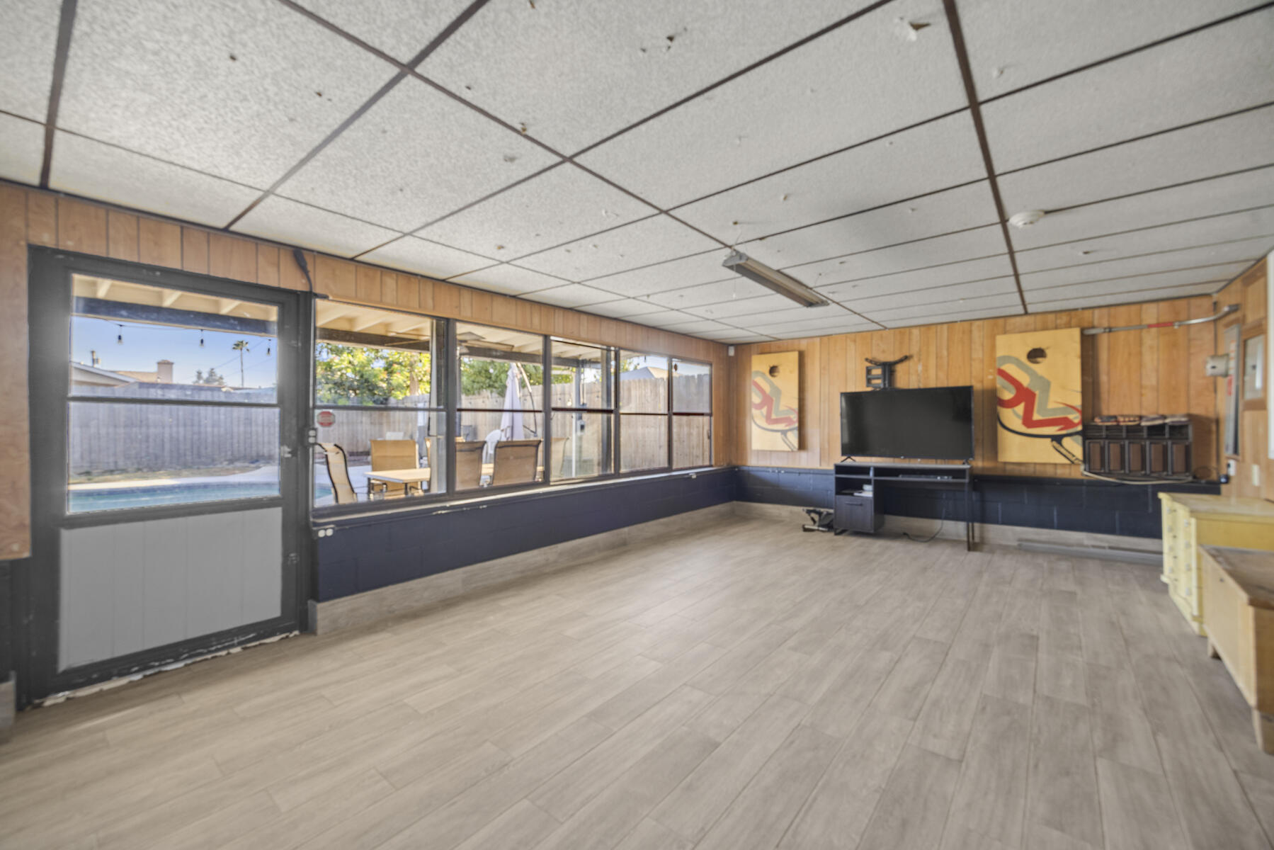 1749 E Kohn Ave, Tulare, CA 93274