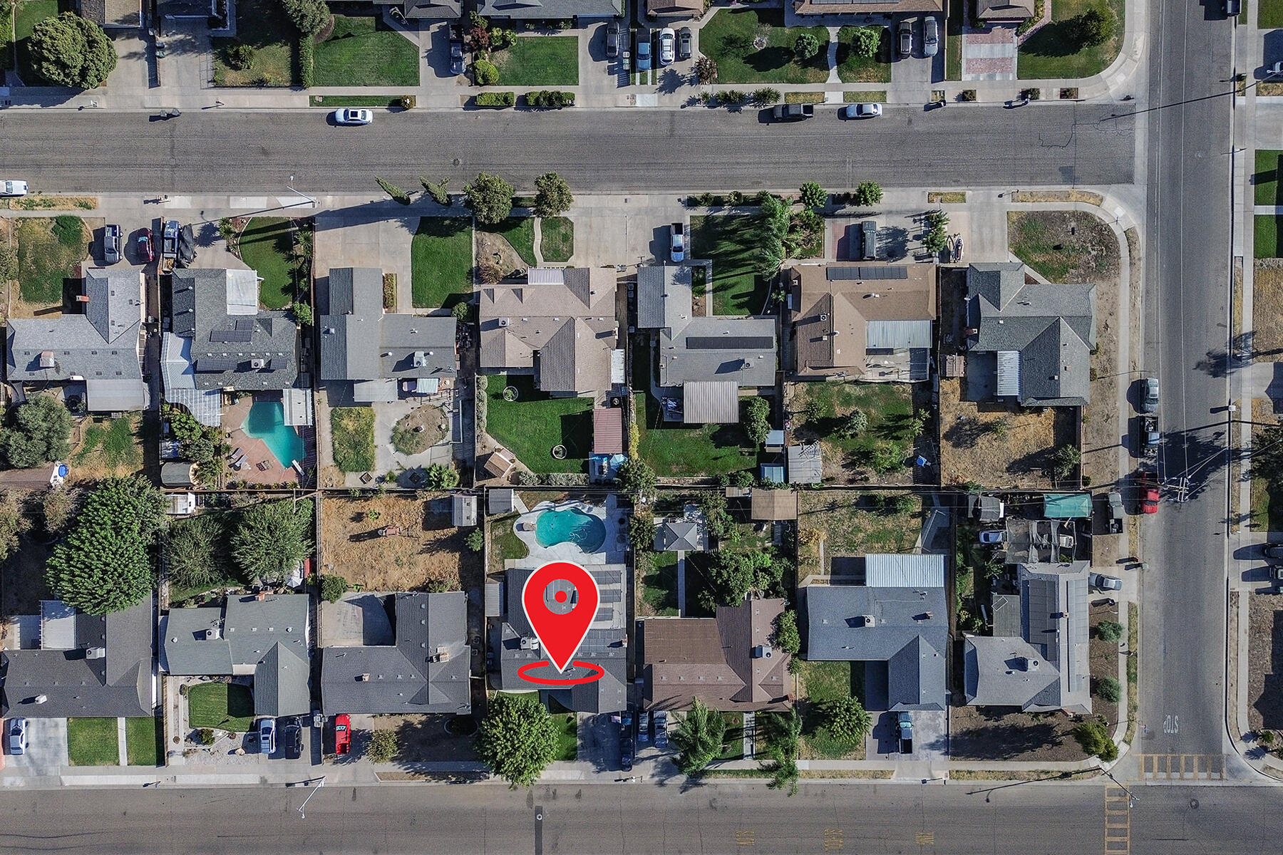 1749 E Kohn Ave, Tulare, CA 93274