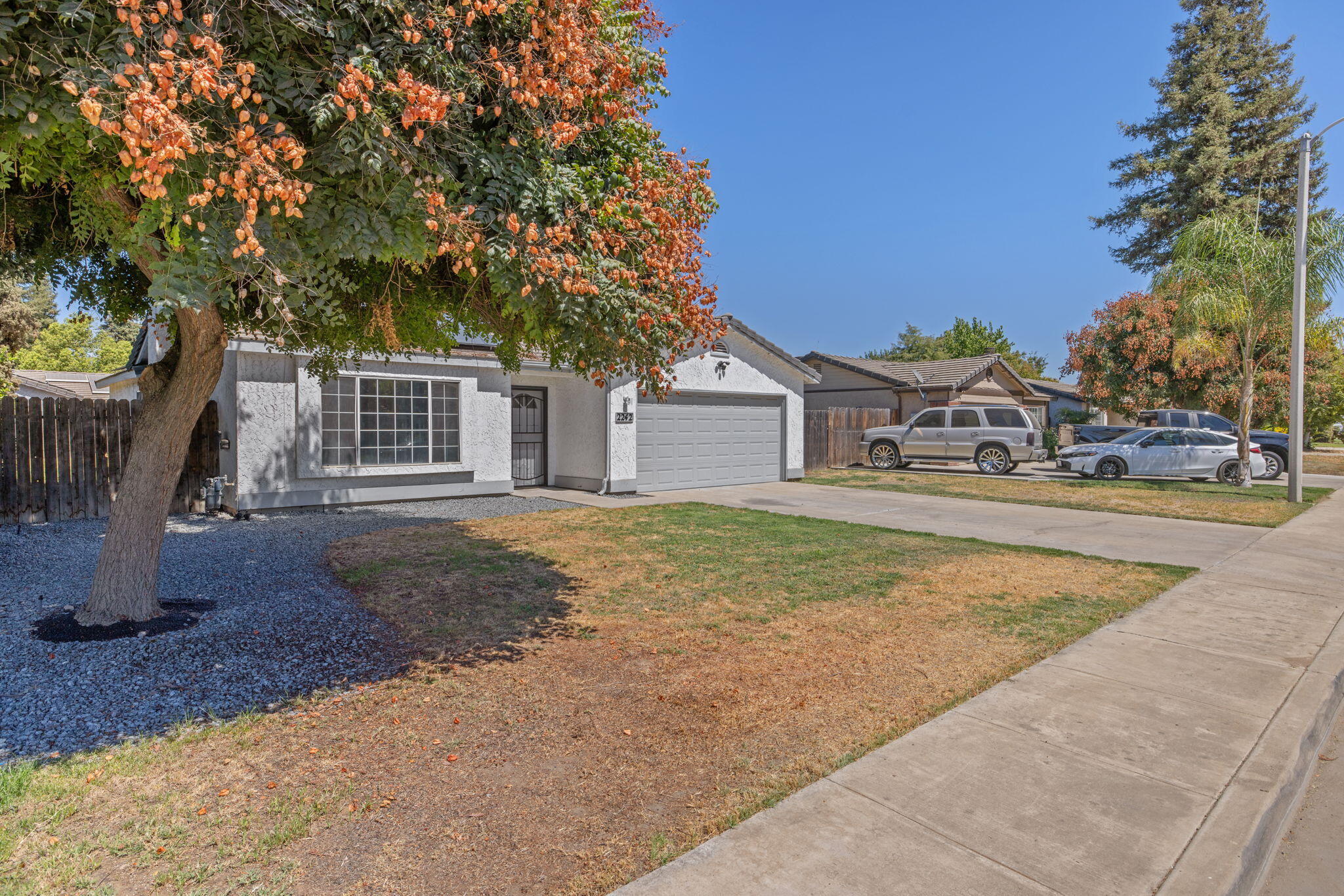2242 W Delta Ave, Visalia, CA 93291