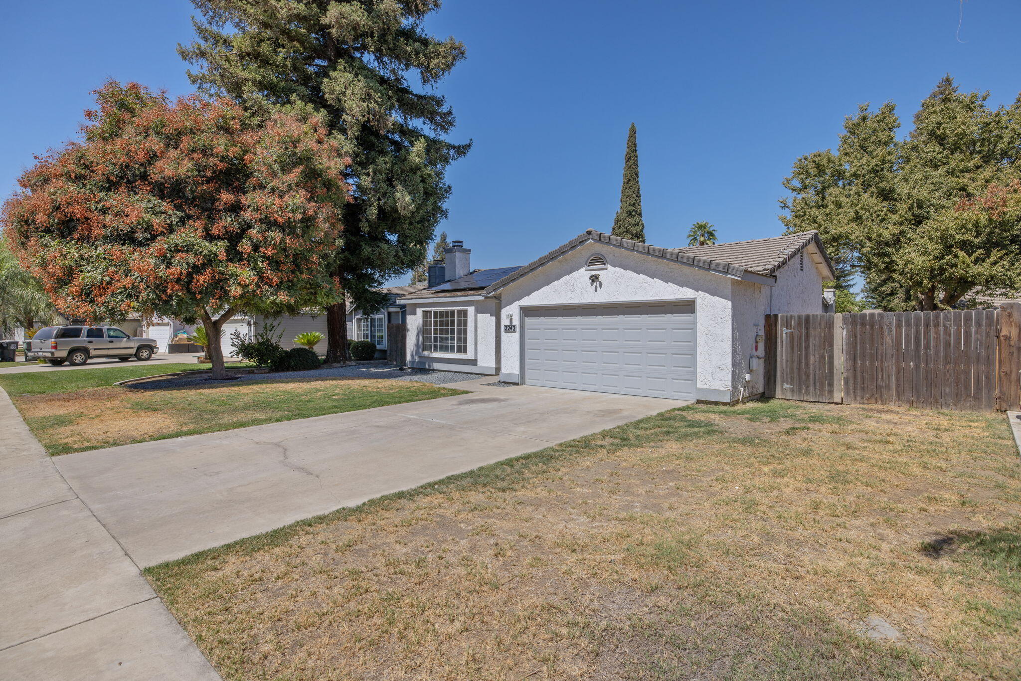 2242 W Delta Ave, Visalia, CA 93291