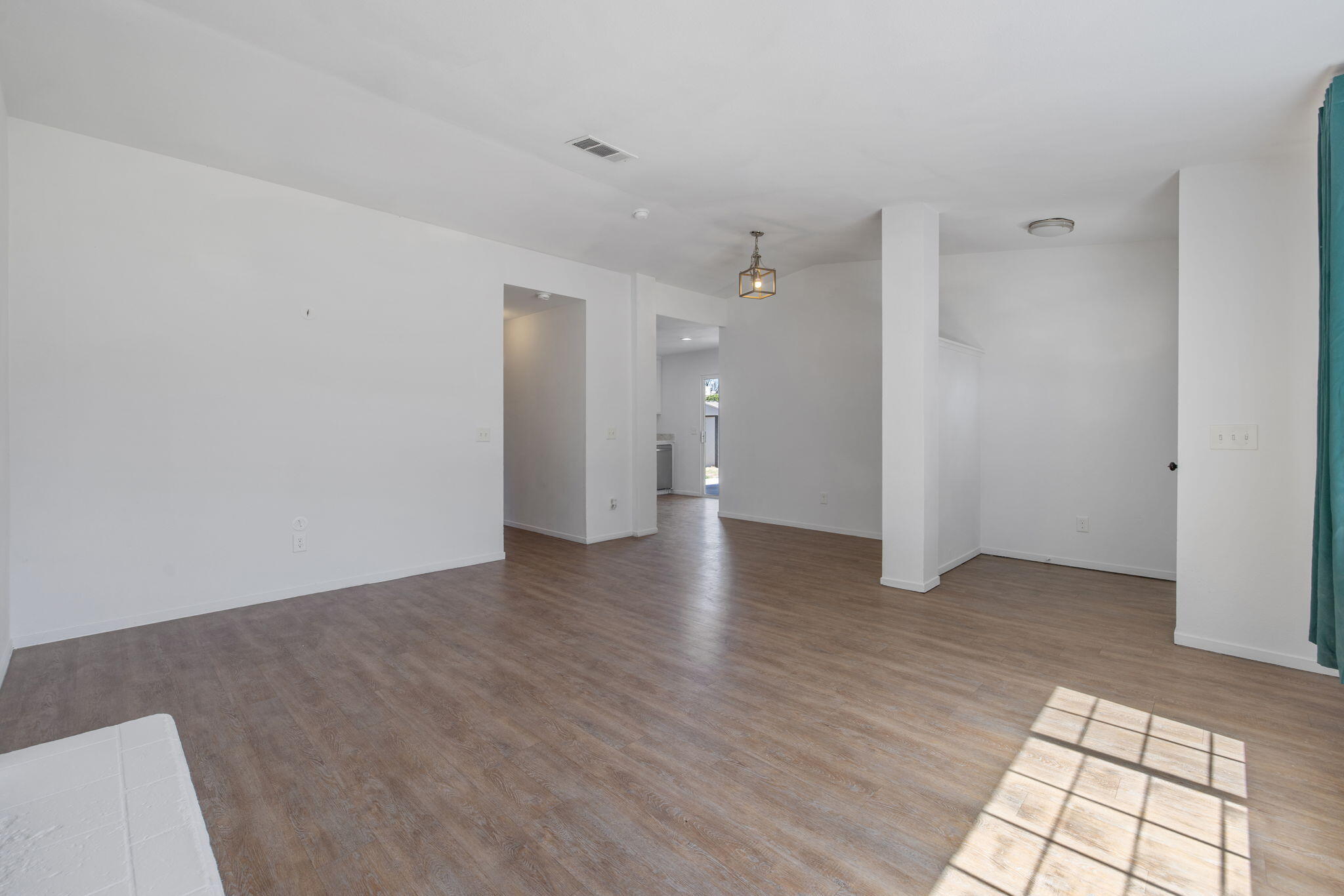 2242 W Delta Ave, Visalia, CA 93291