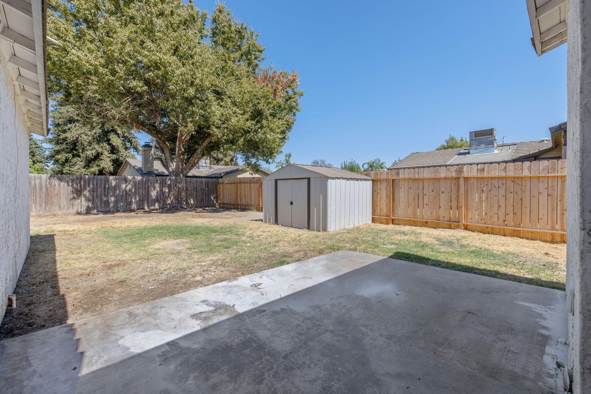 2242 W Delta Ave, Visalia, CA 93291