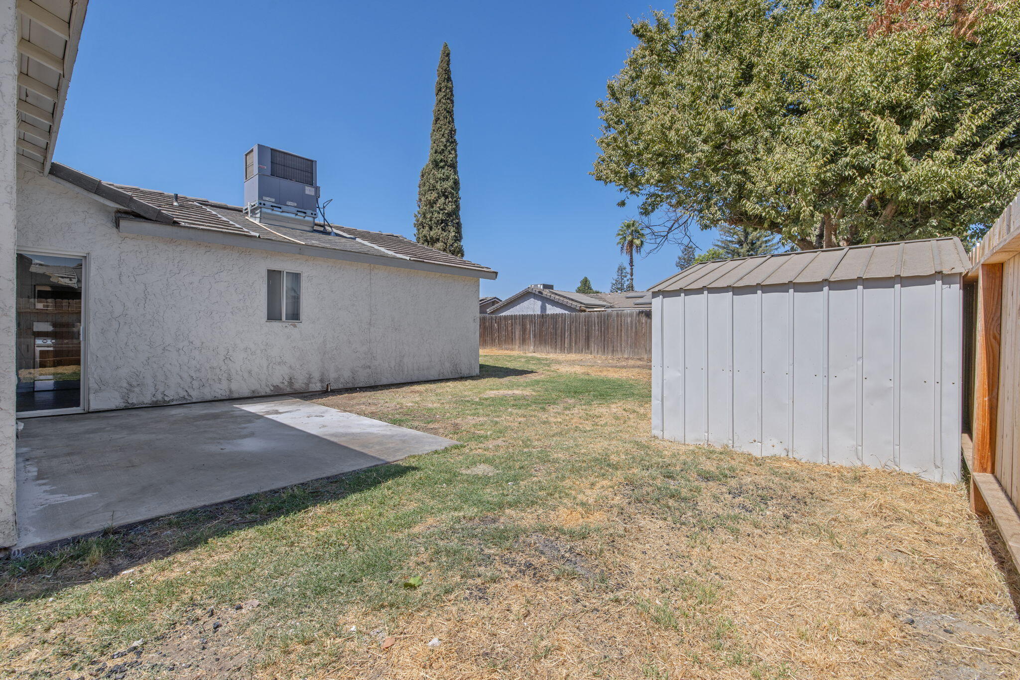 2242 W Delta Ave, Visalia, CA 93291