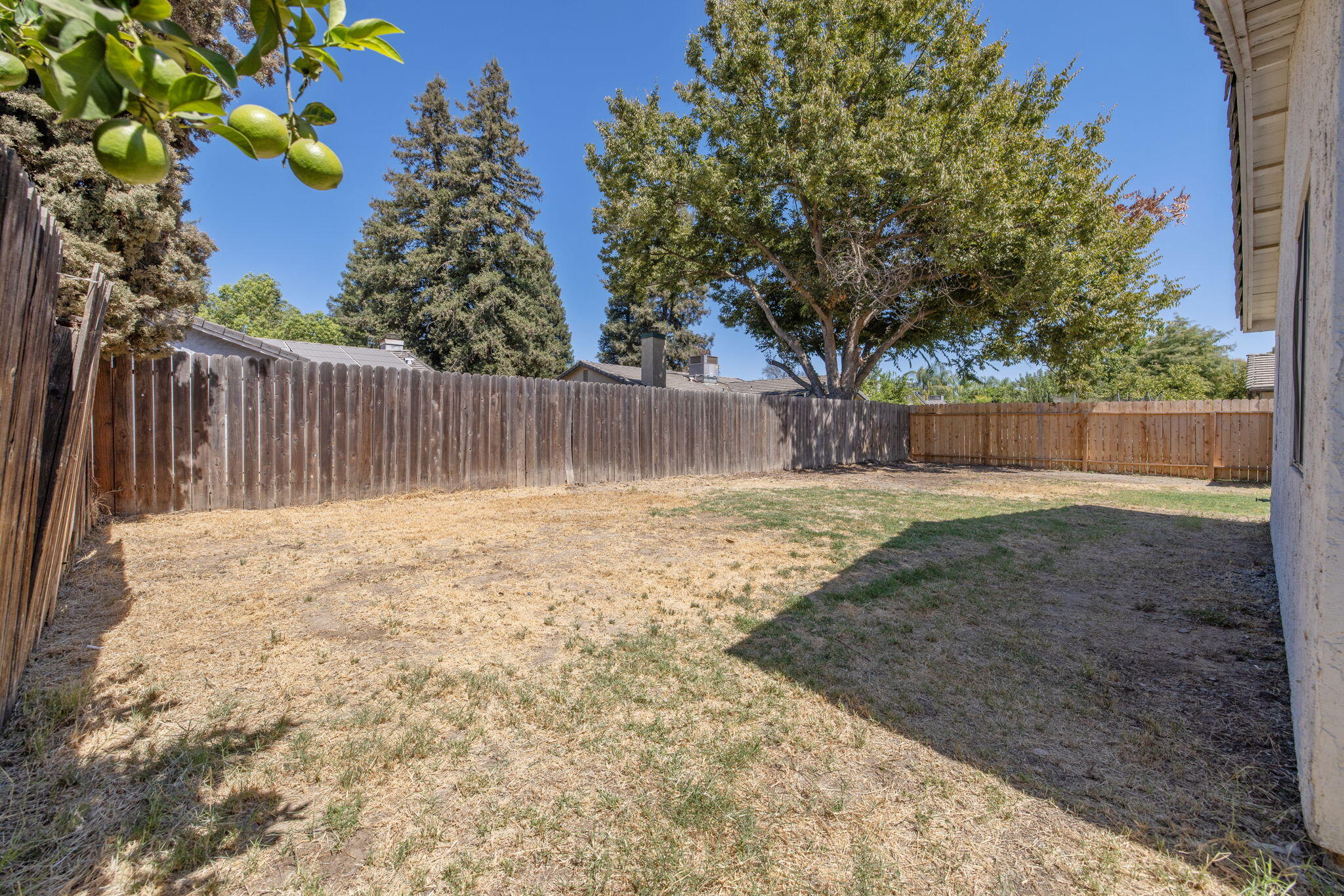 2242 W Delta Ave, Visalia, CA 93291