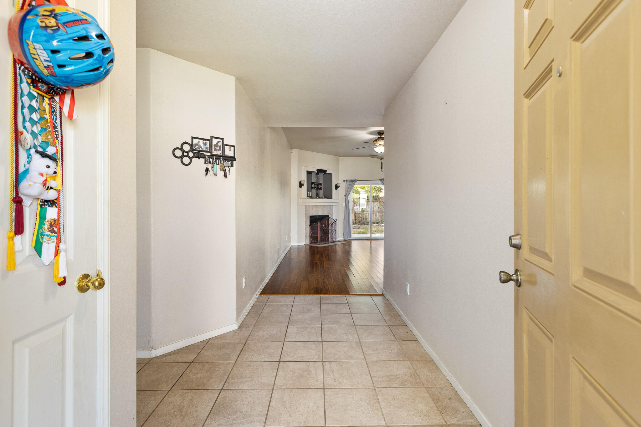1865 La Vida Ave, Porterville, CA 93257