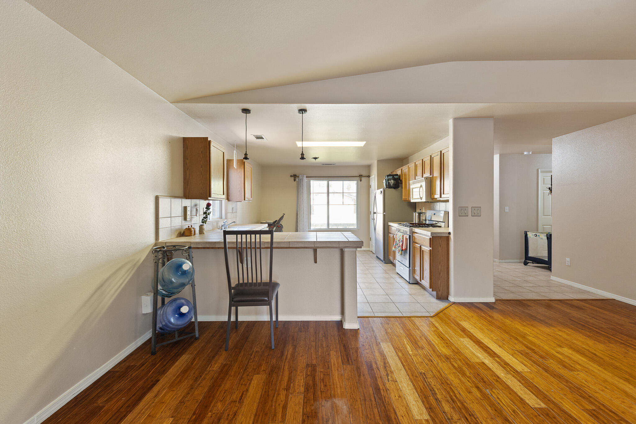 1865 La Vida Ave, Porterville, CA 93257