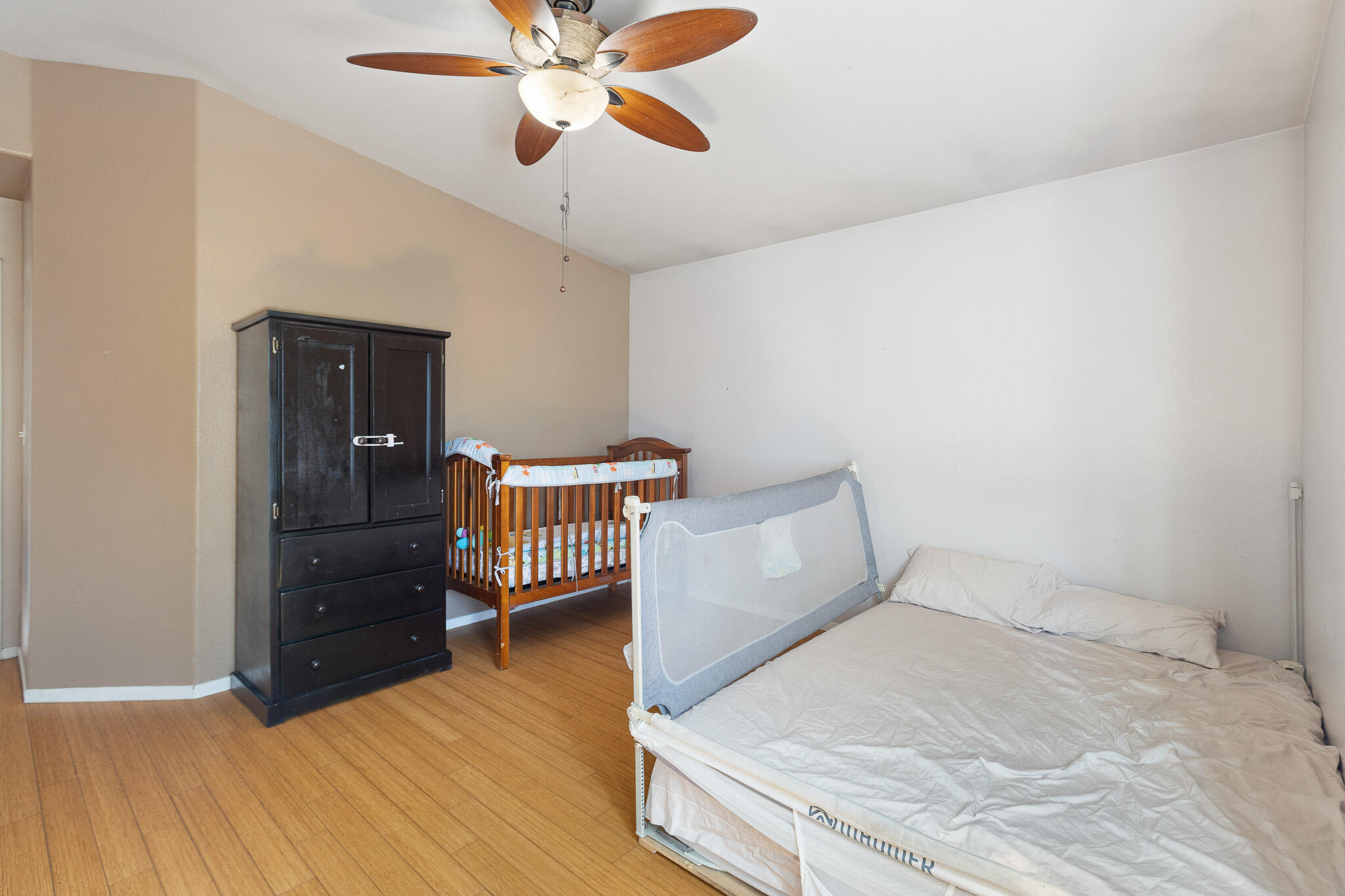1865 La Vida Ave, Porterville, CA 93257