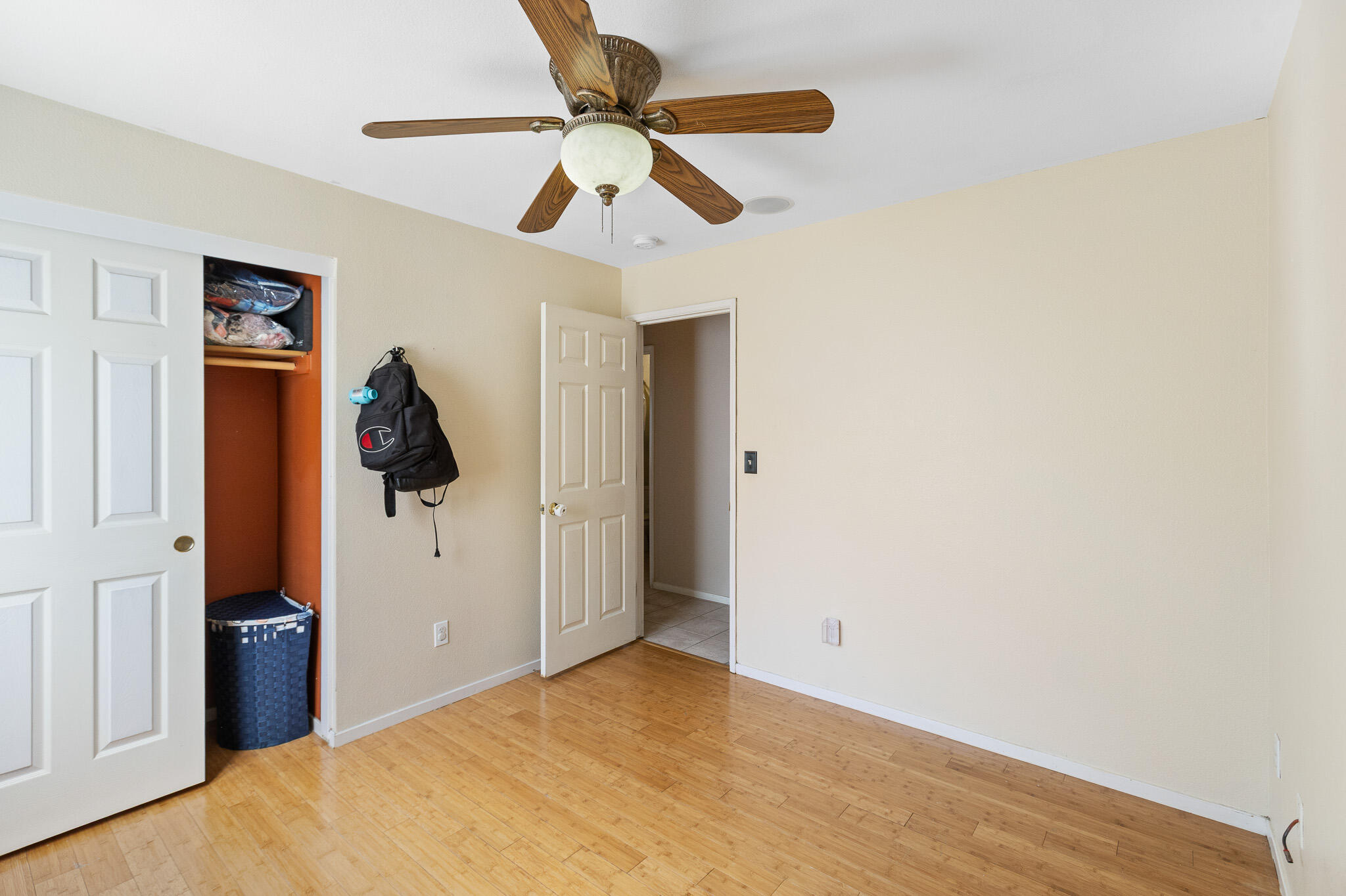 1865 La Vida Ave, Porterville, CA 93257