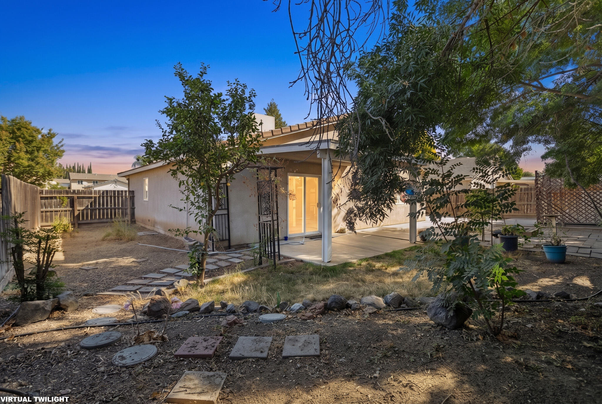 1865 La Vida Ave, Porterville, CA 93257