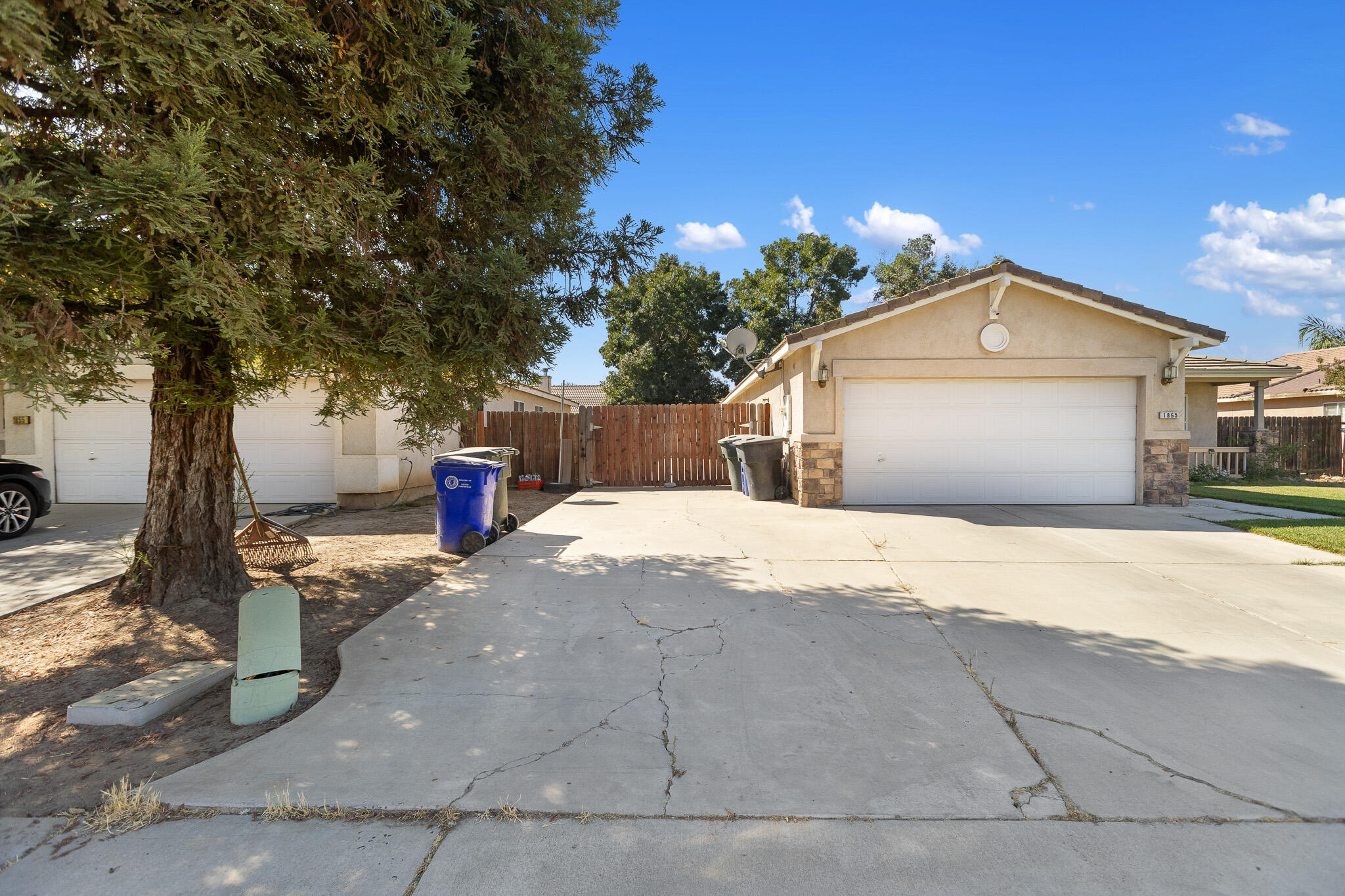 1865 La Vida Ave, Porterville, CA 93257