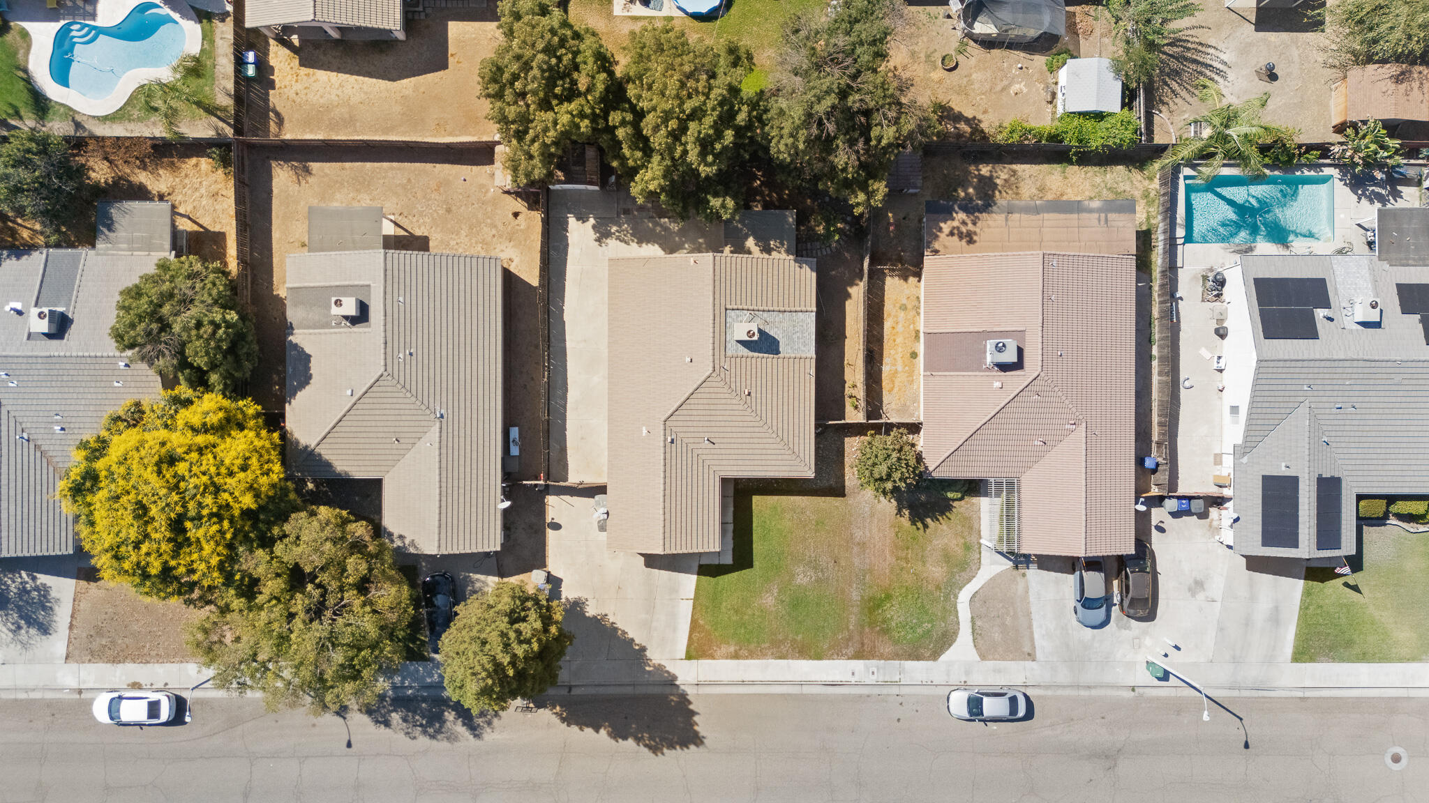 1865 La Vida Ave, Porterville, CA 93257