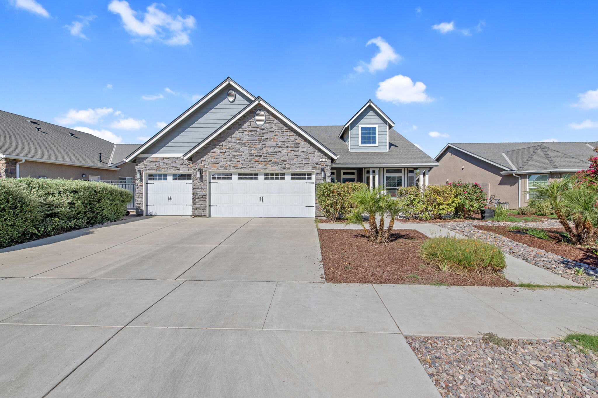 2521 N Fontana St, Visalia, CA 93291