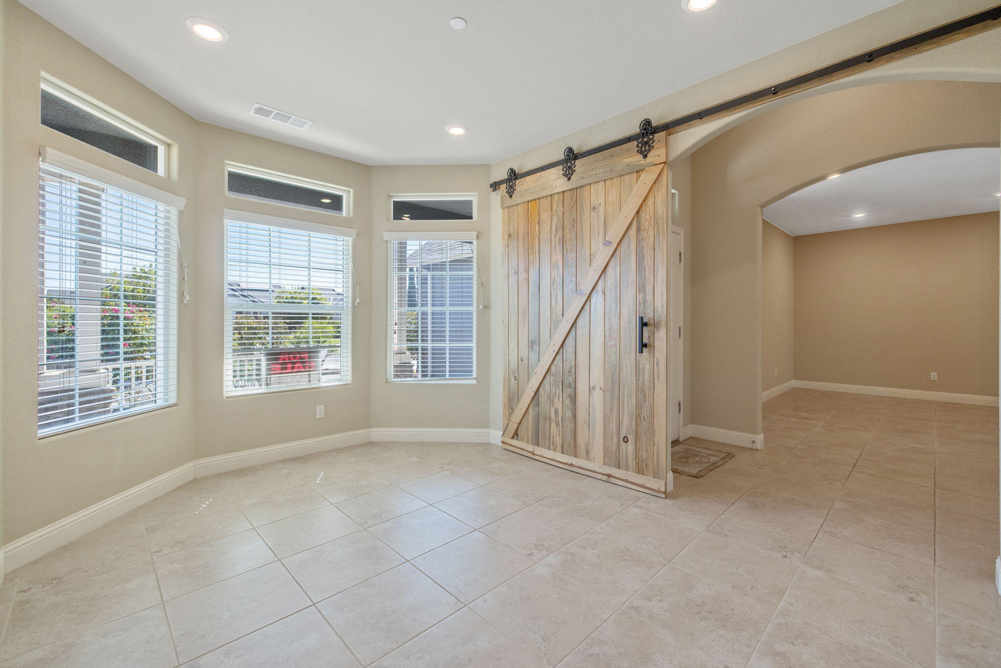 2521 N Fontana St, Visalia, CA 93291