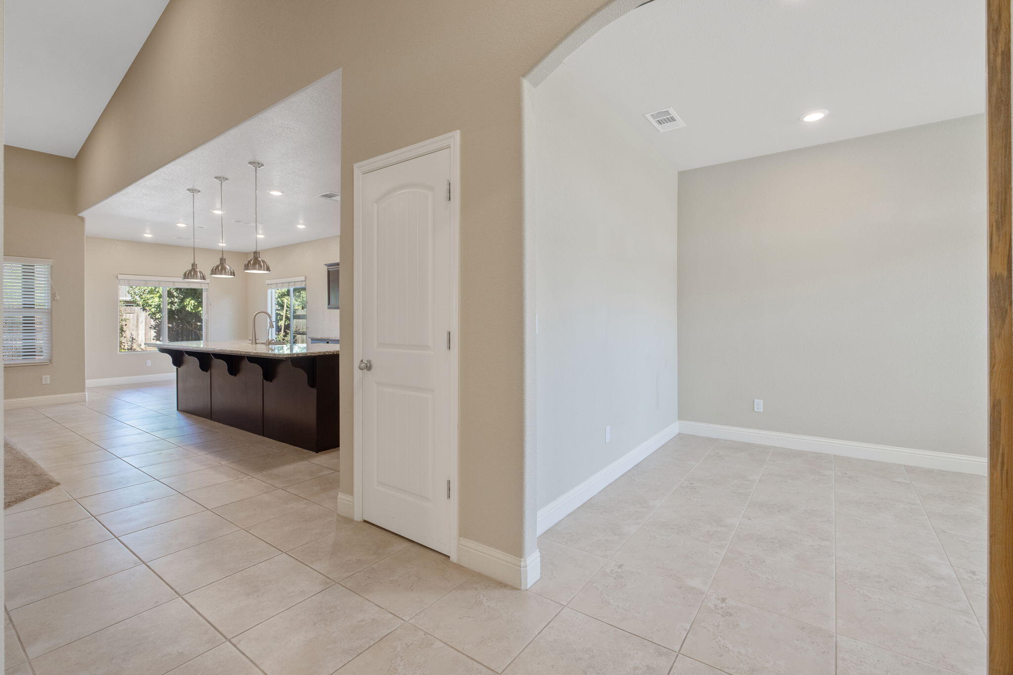 2521 N Fontana St, Visalia, CA 93291