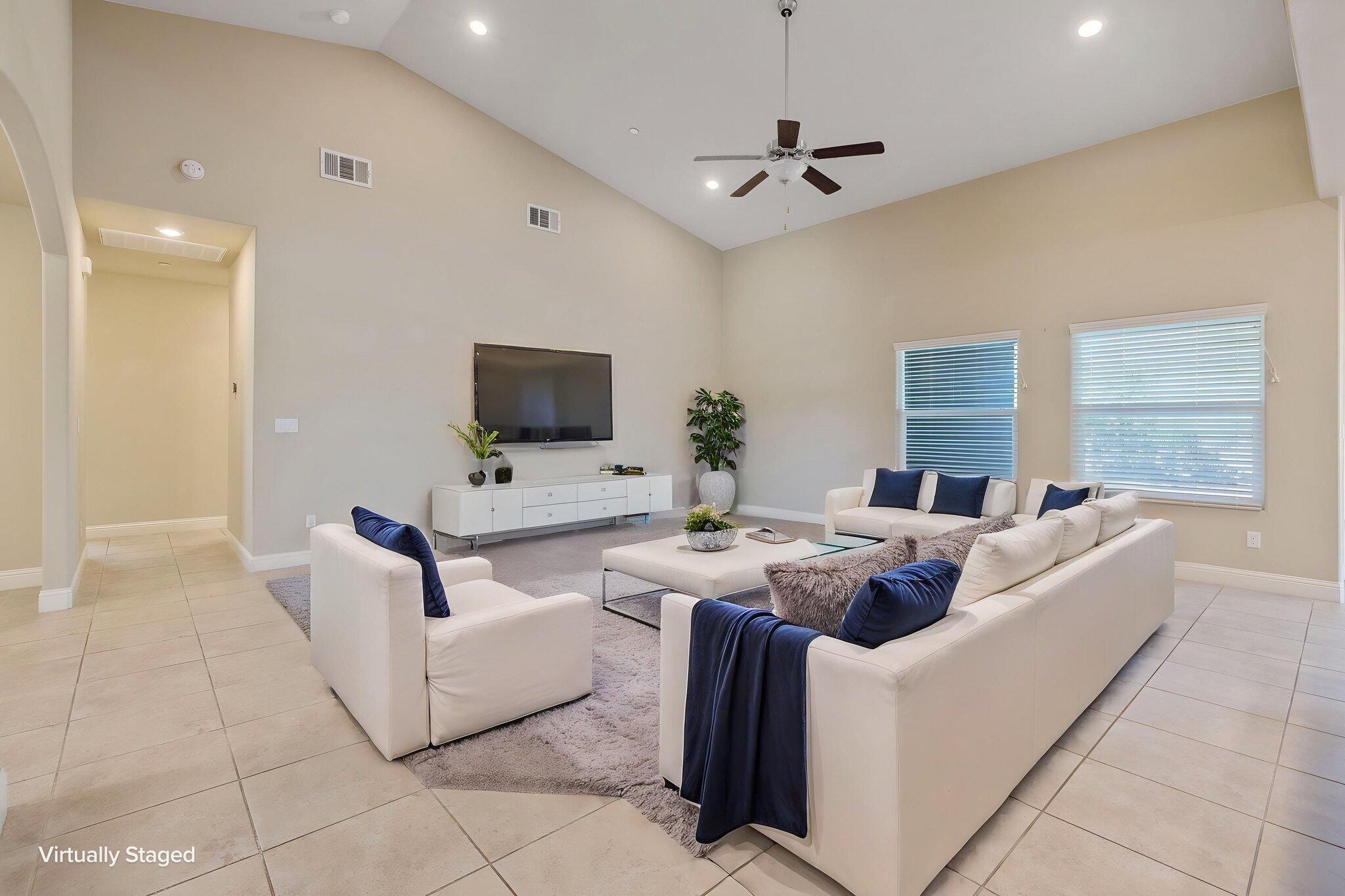 2521 N Fontana St, Visalia, CA 93291