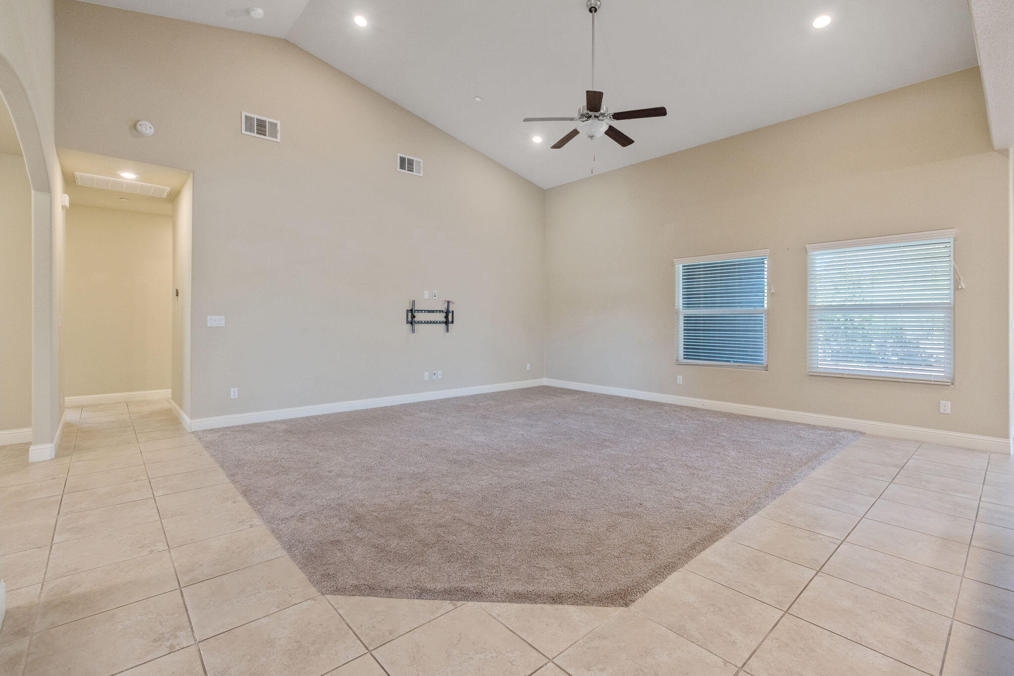 2521 N Fontana St, Visalia, CA 93291