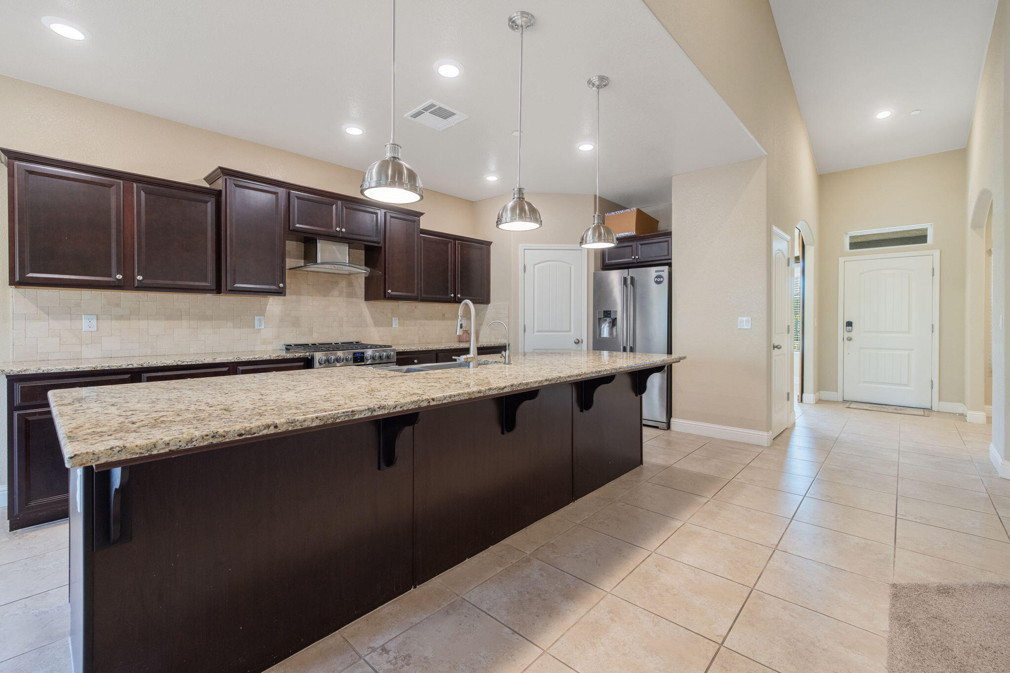 2521 N Fontana St, Visalia, CA 93291