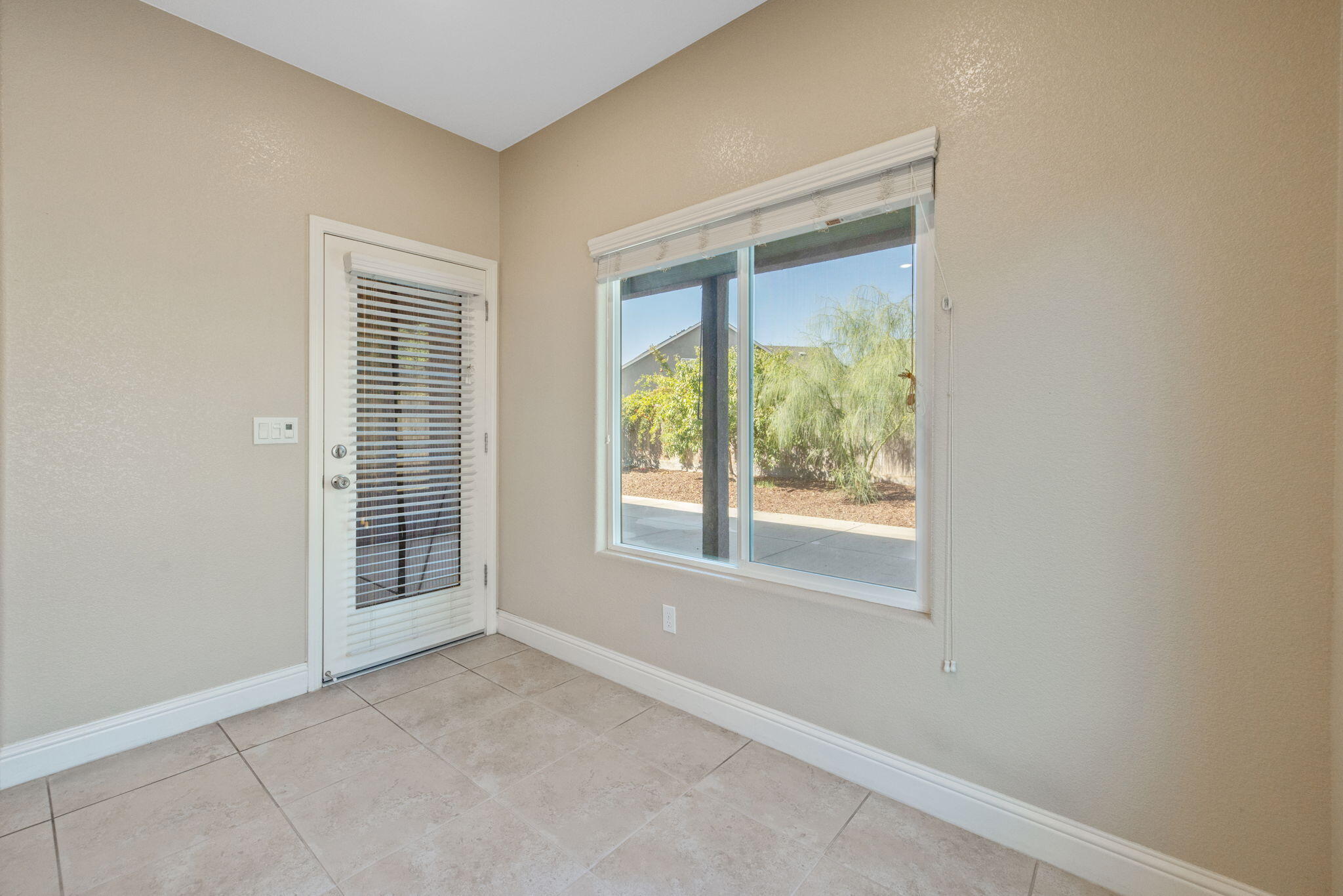 2521 N Fontana St, Visalia, CA 93291