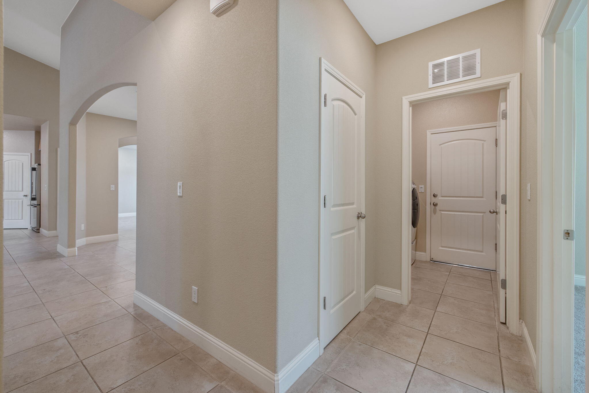 2521 N Fontana St, Visalia, CA 93291