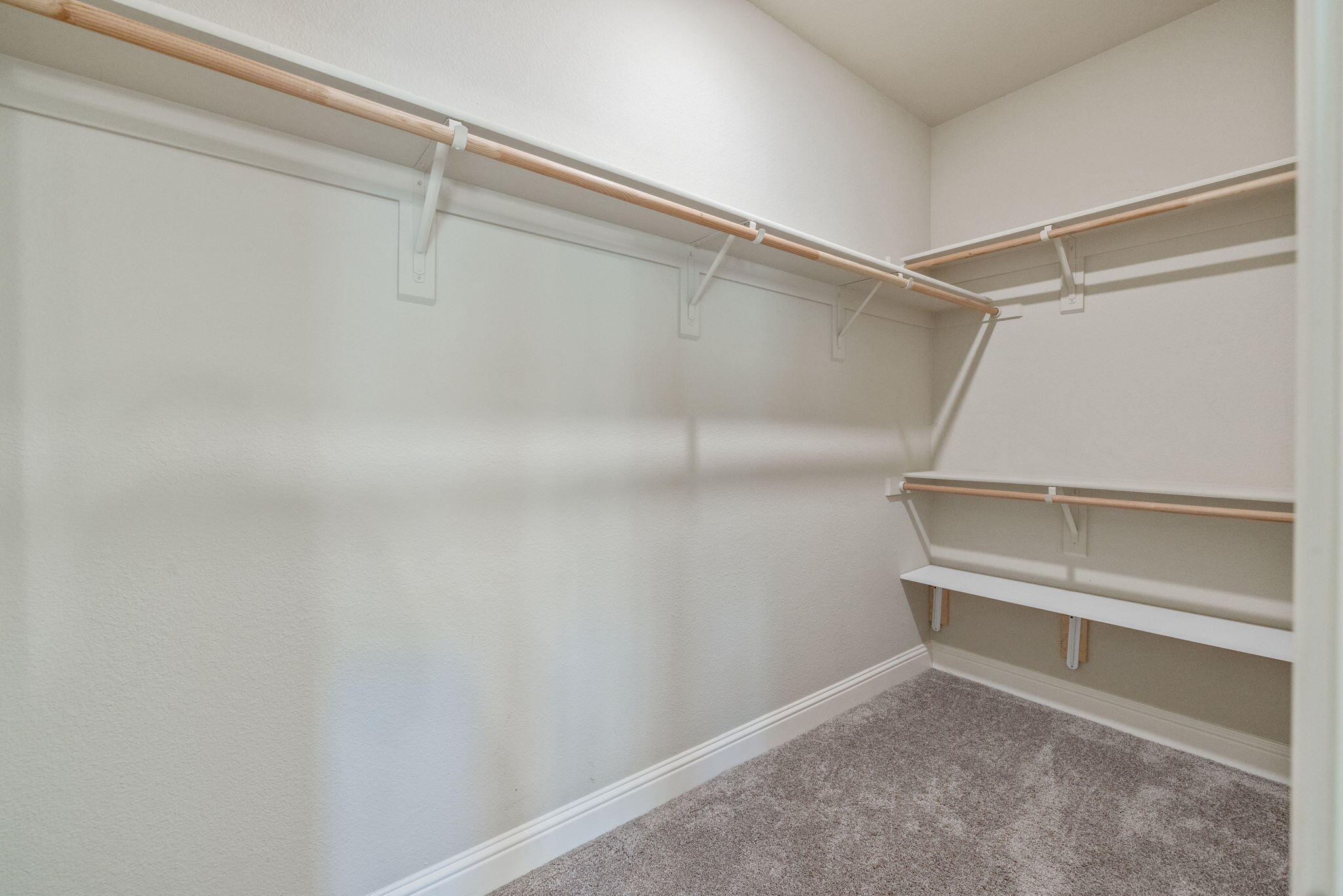 2521 N Fontana St, Visalia, CA 93291