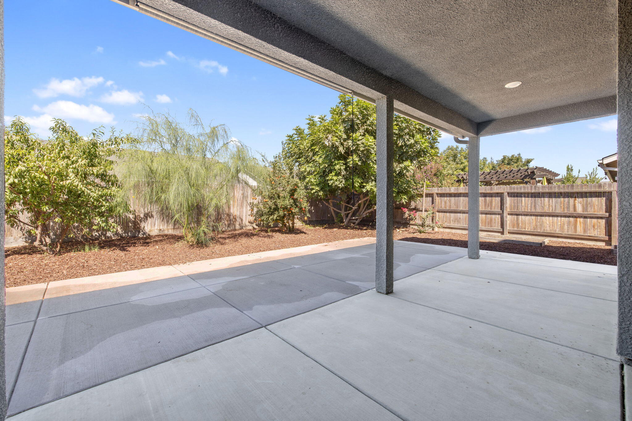 2521 N Fontana St, Visalia, CA 93291