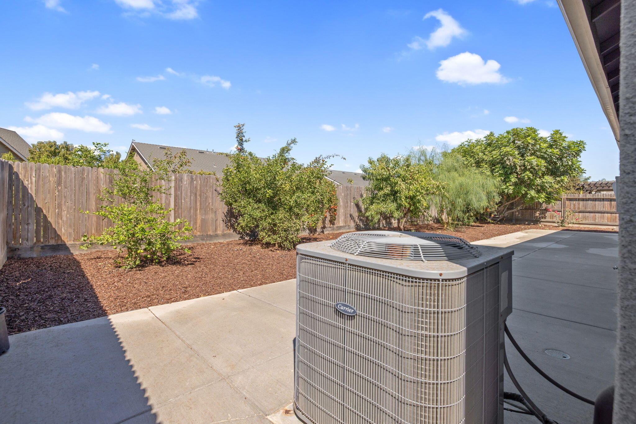 2521 N Fontana St, Visalia, CA 93291
