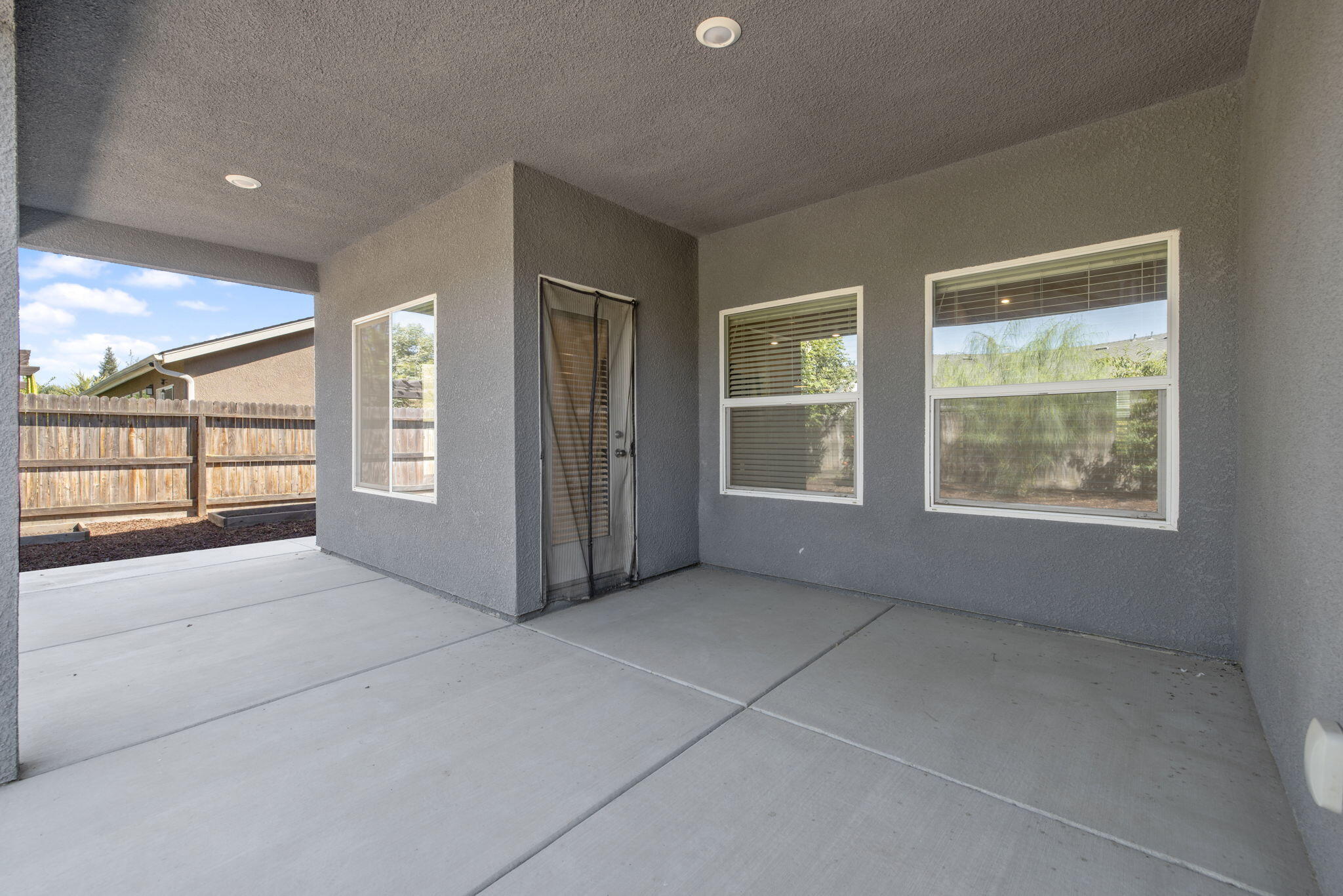 2521 N Fontana St, Visalia, CA 93291