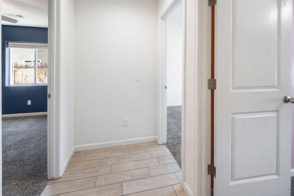 2439 Madeline Dr, Hanford, CA 93230