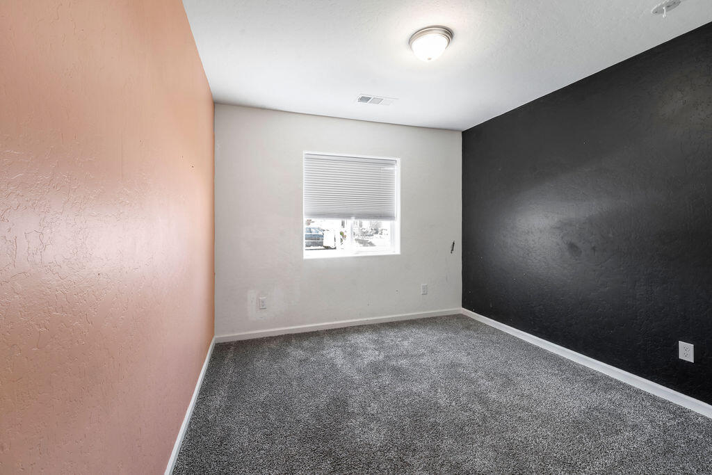 2439 Madeline Dr, Hanford, CA 93230