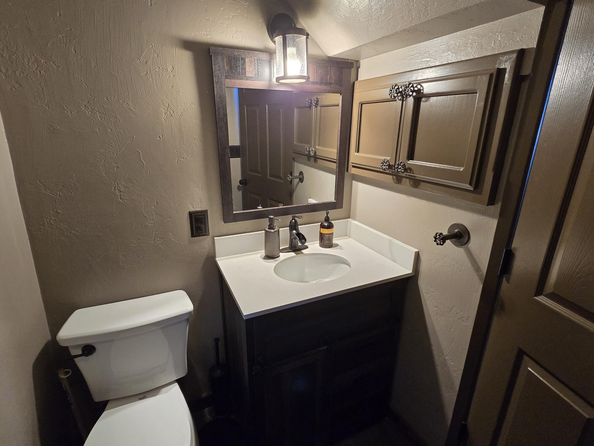 18896 Grangeville Blvd, Lemoore, CA 93245