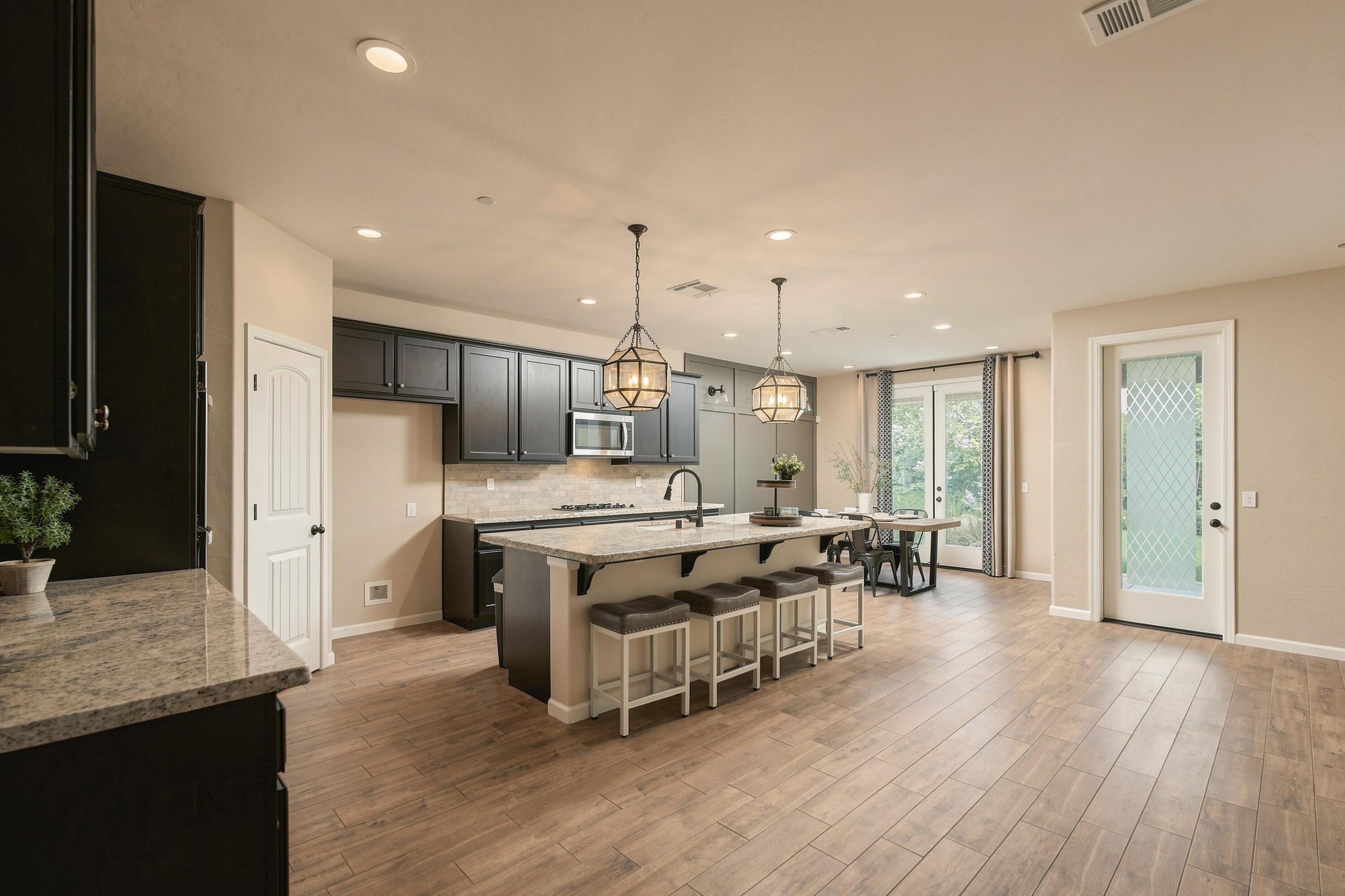 4842 W Payson Ave, Visalia, CA 93291