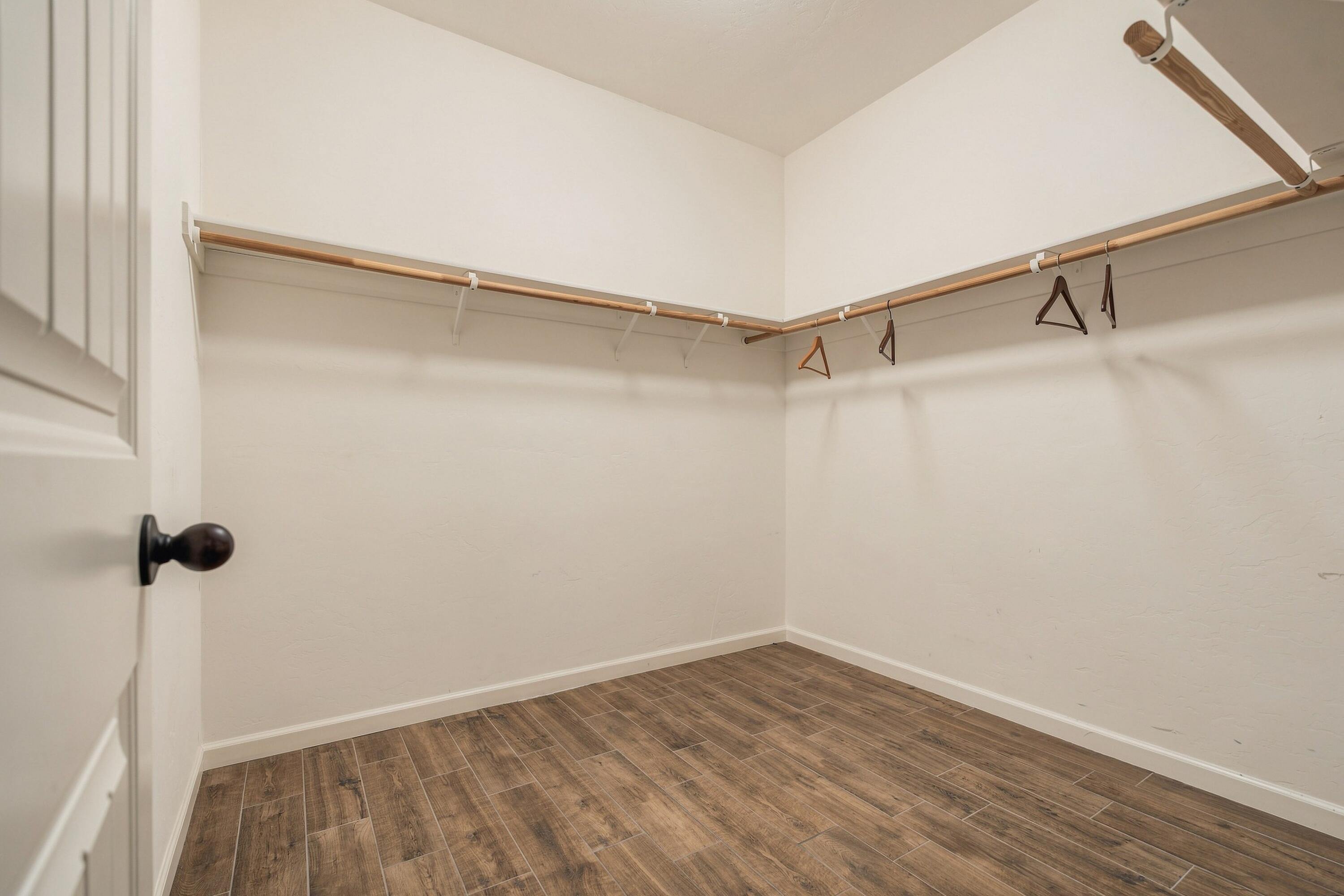 4842 W Payson Ave, Visalia, CA 93291