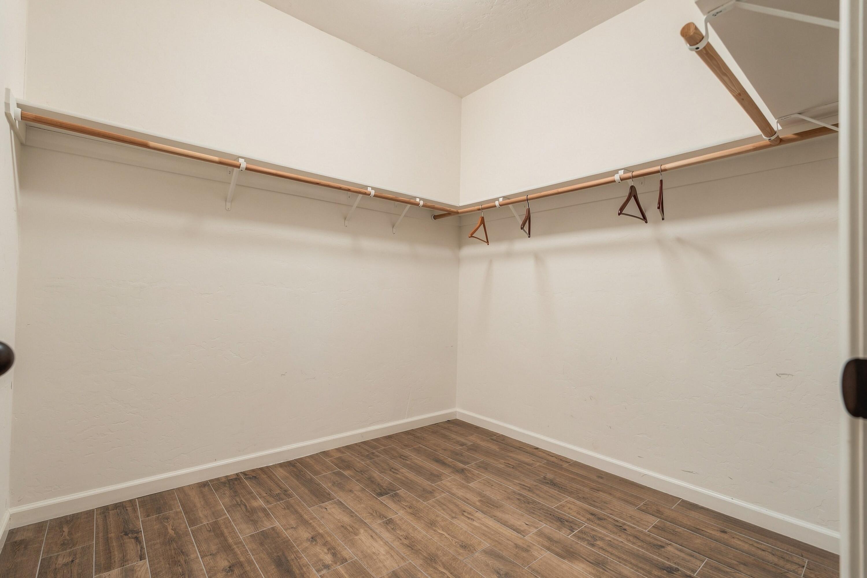 4842 W Payson Ave, Visalia, CA 93291
