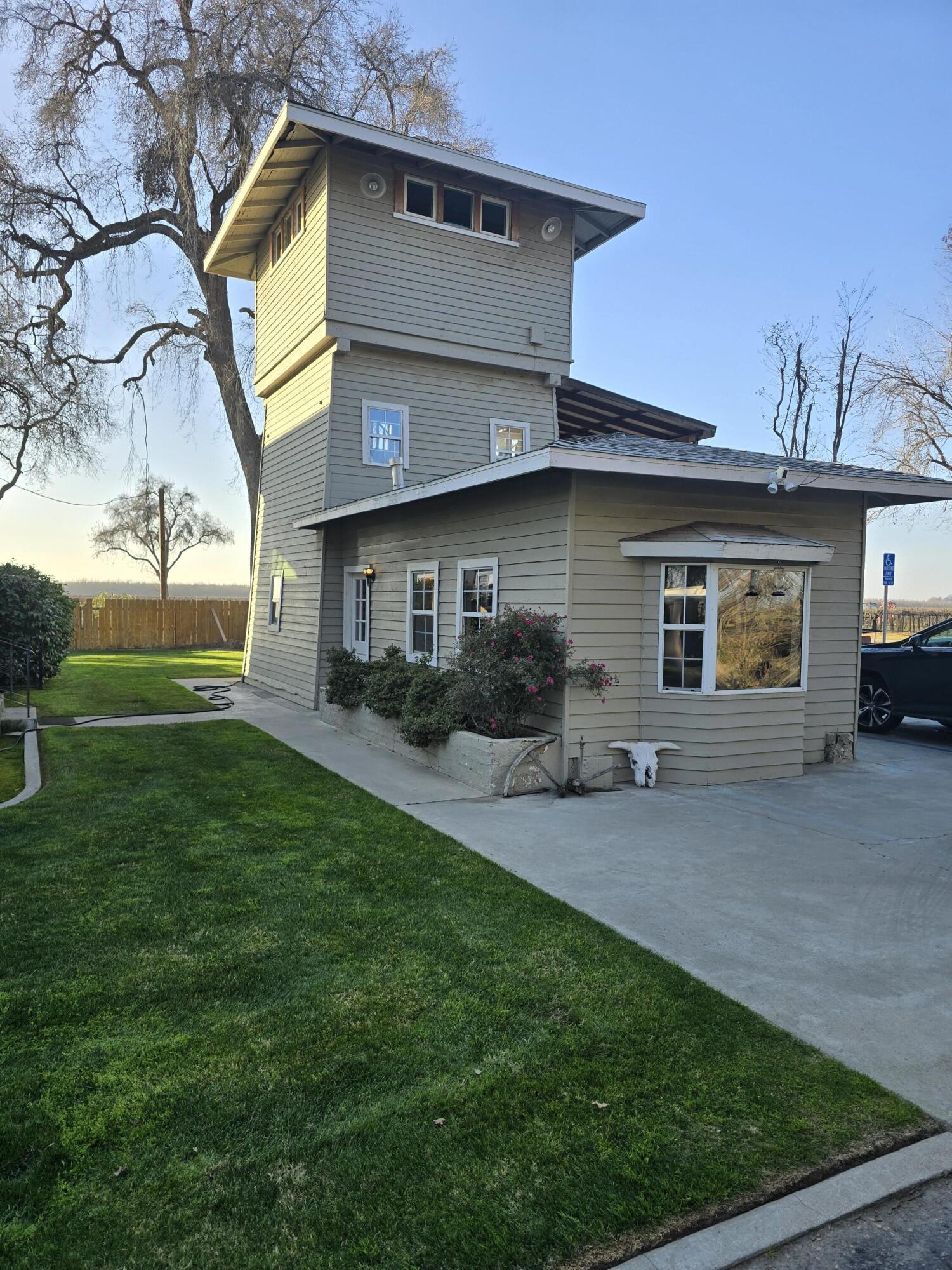 18896 Grangeville Blvd, Lemoore, CA 93245