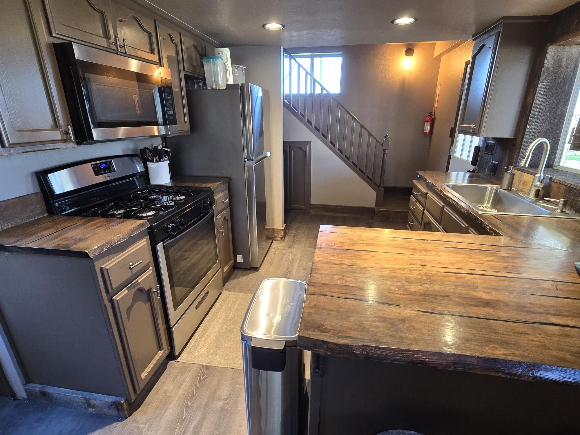 18896 Grangeville Blvd, Lemoore, CA 93245