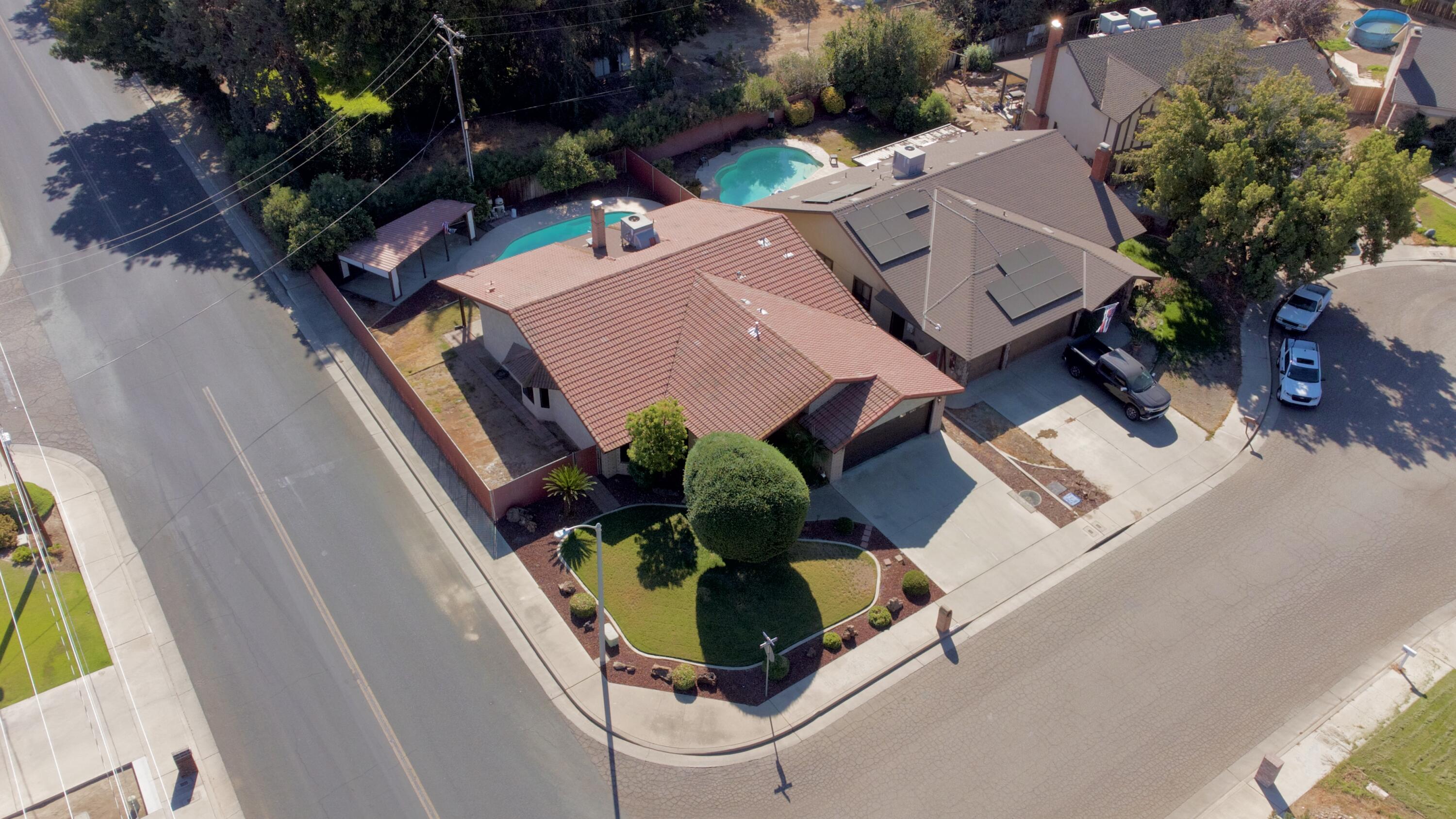 1380 Lindale Pl, Porterville, CA 93257