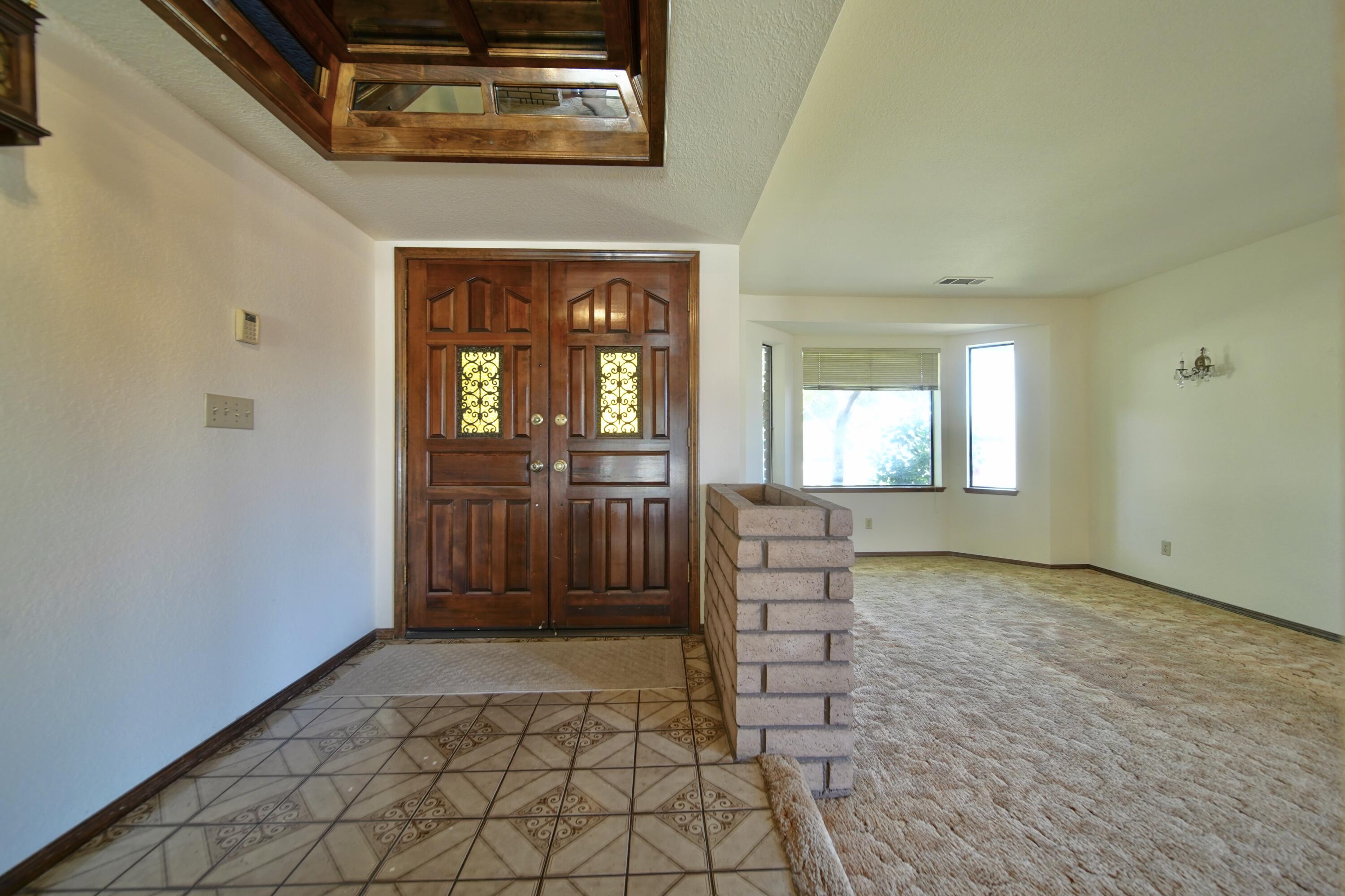 1380 Lindale Pl, Porterville, CA 93257