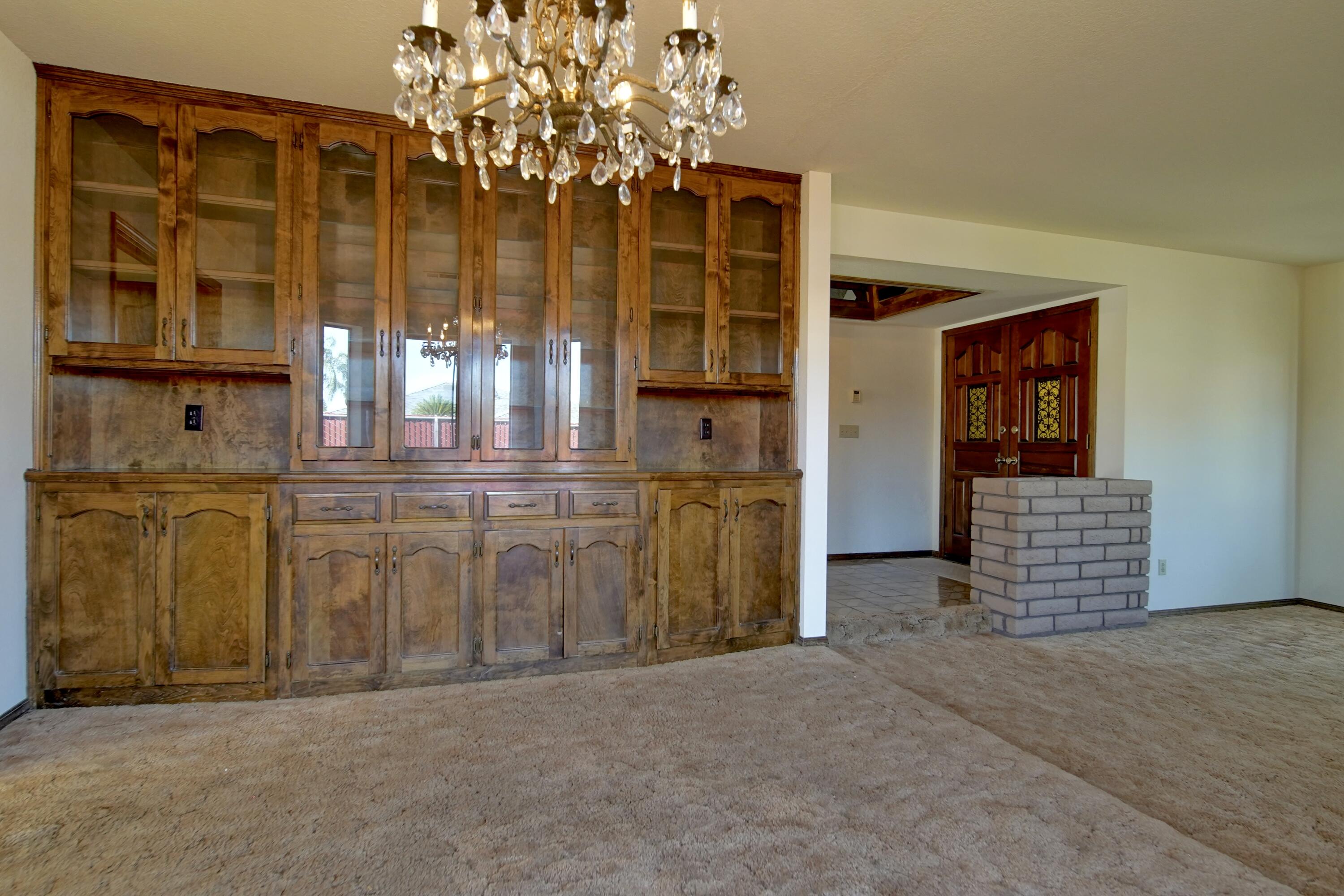 1380 Lindale Pl, Porterville, CA 93257