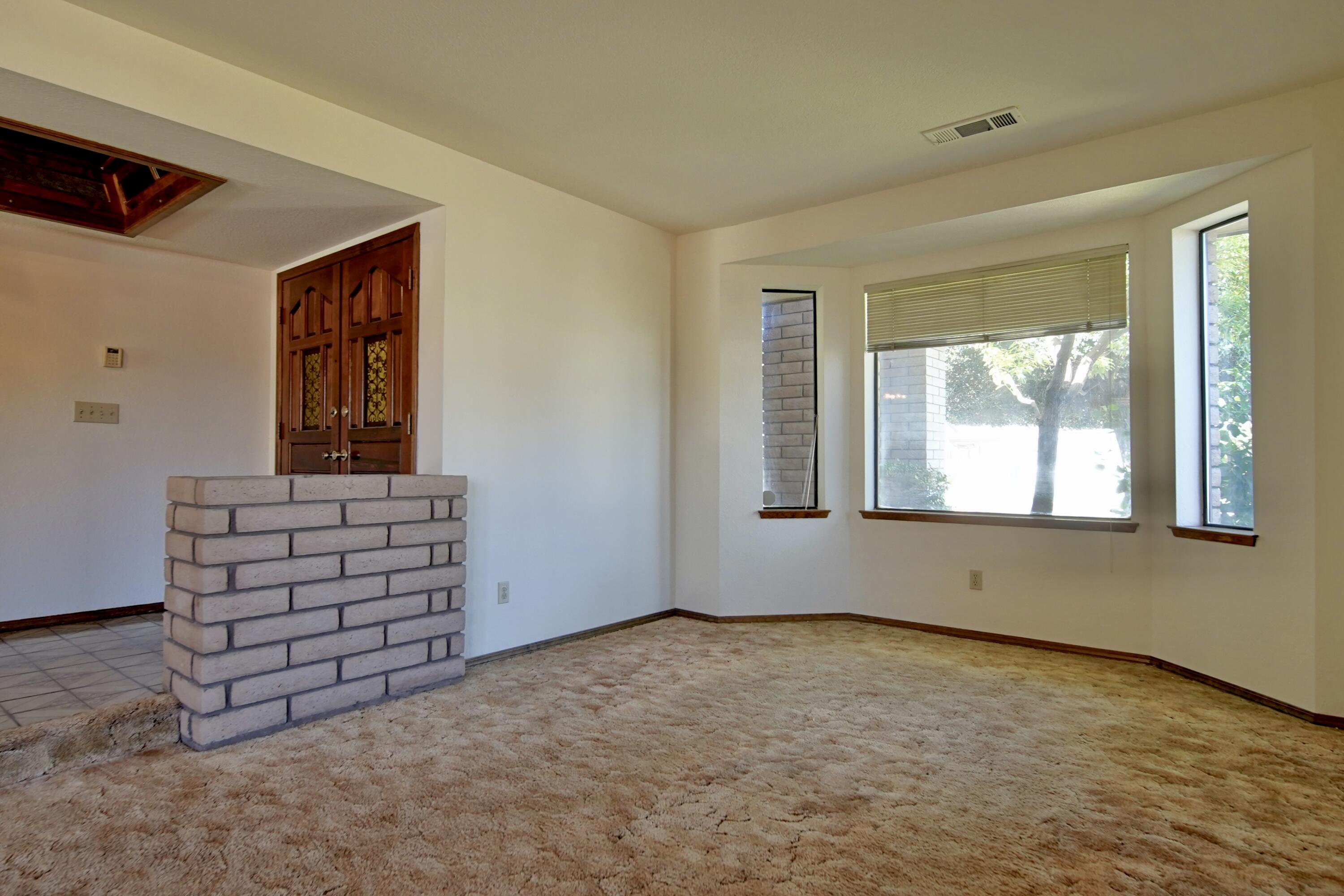 1380 Lindale Pl, Porterville, CA 93257
