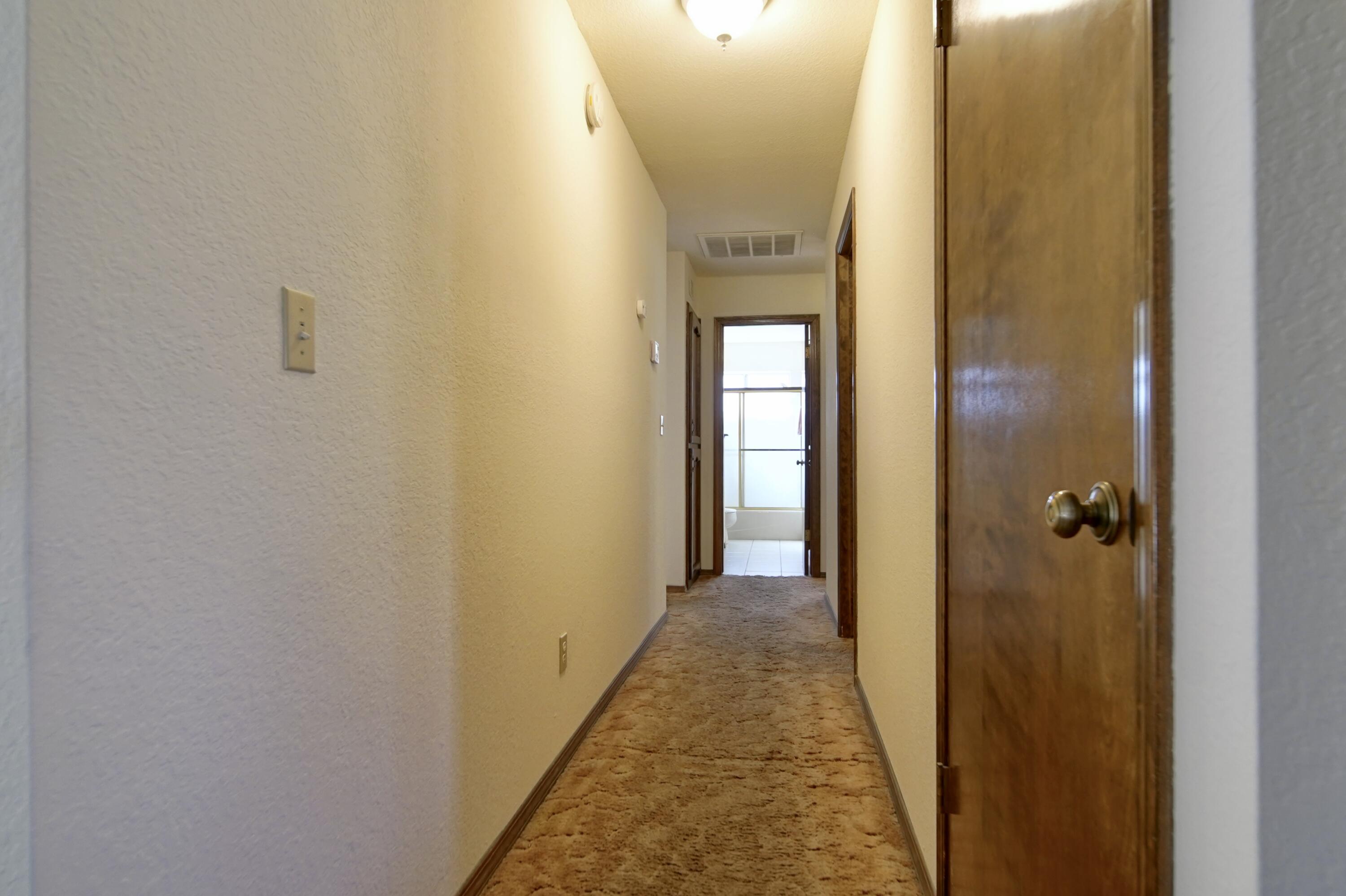 1380 Lindale Pl, Porterville, CA 93257
