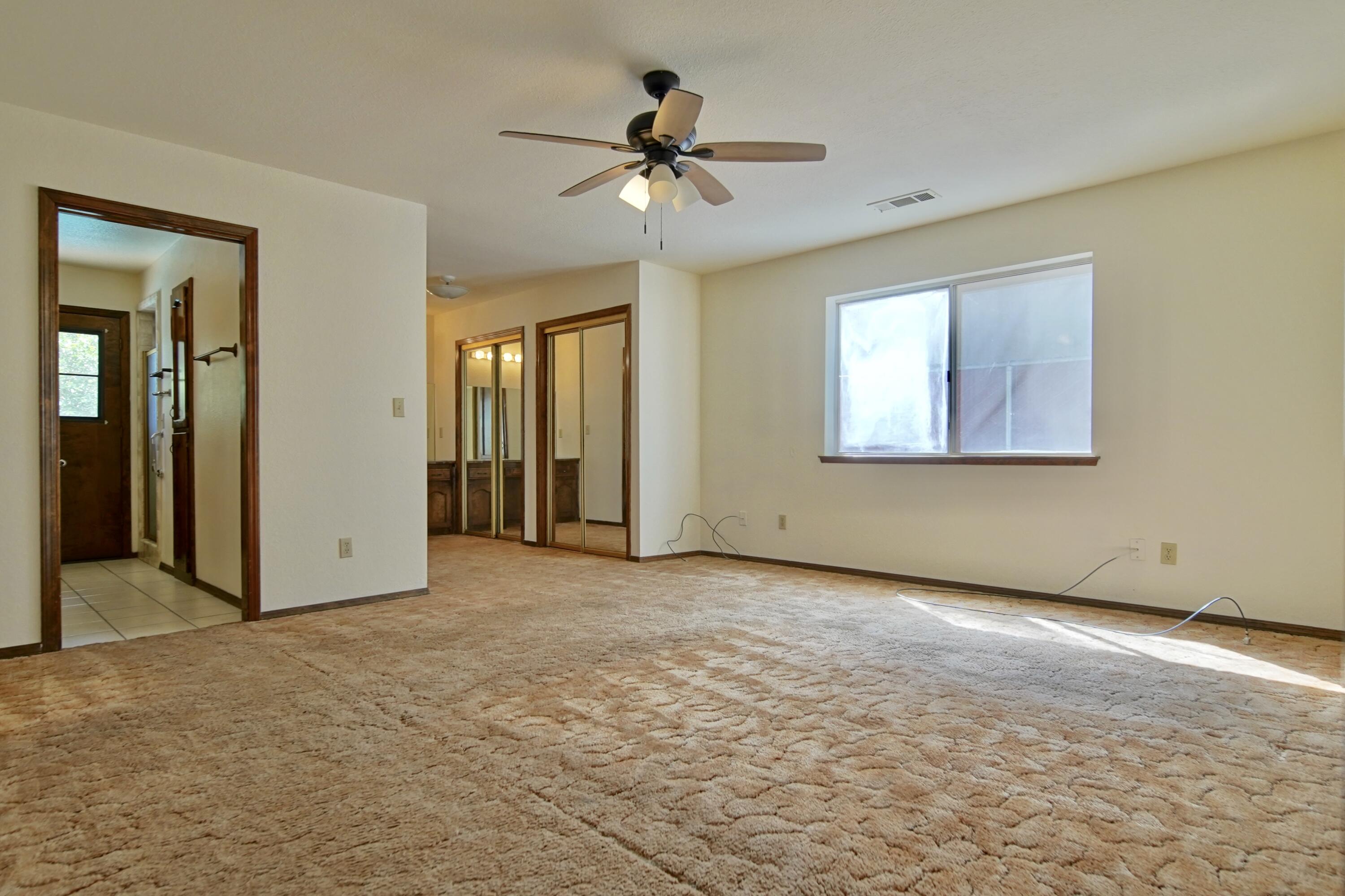 1380 Lindale Pl, Porterville, CA 93257
