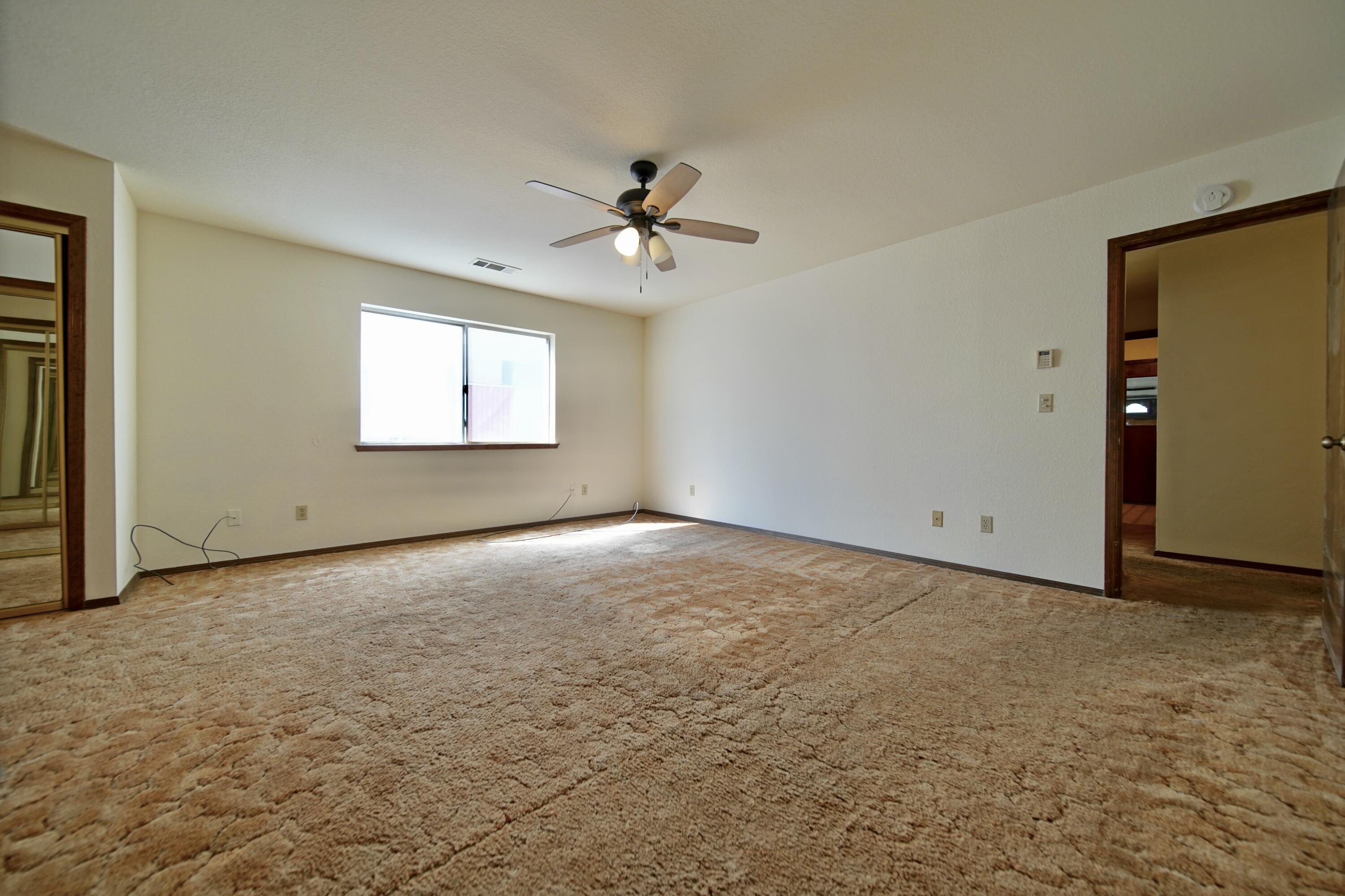 1380 Lindale Pl, Porterville, CA 93257